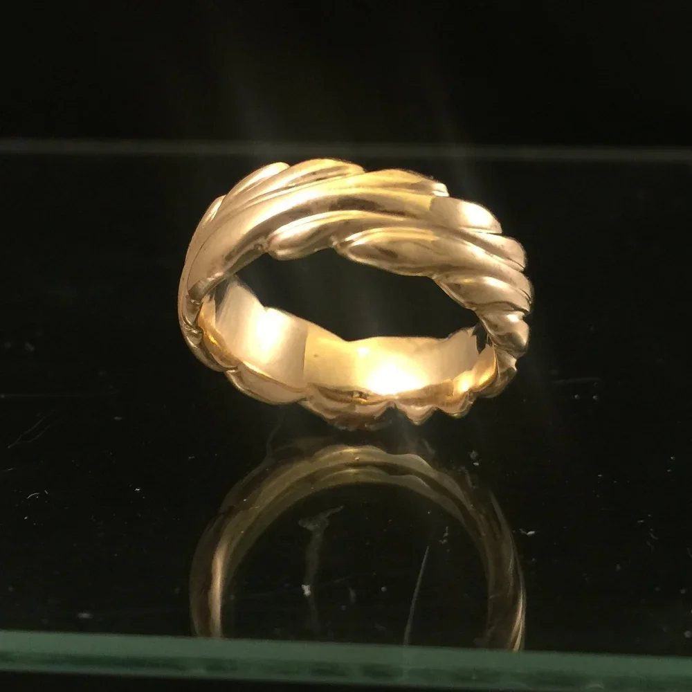 Flowy Yellow Gold Ring
