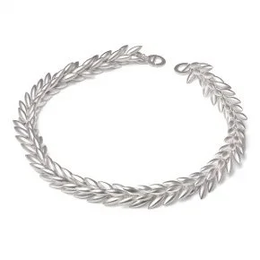 Silver leaf-shaped chain bracelet with a clasp.