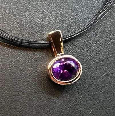 amethyst+14kr+heavy+bezel+pend.webp