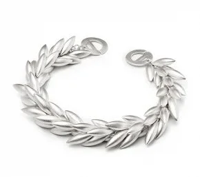 Silver bracelet with a leaf design arranged in a circular shape