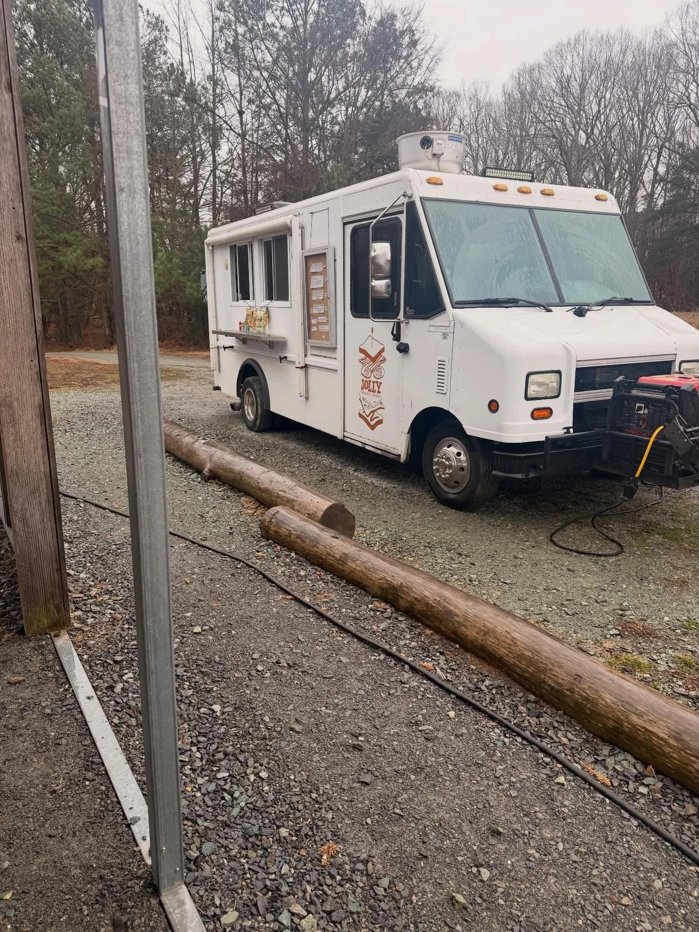 Rainy day but we&rsquo;re still out here serving it up! Come see us @steelstringbrewery at pluck farm. We&rsquo;ll be here till 7!