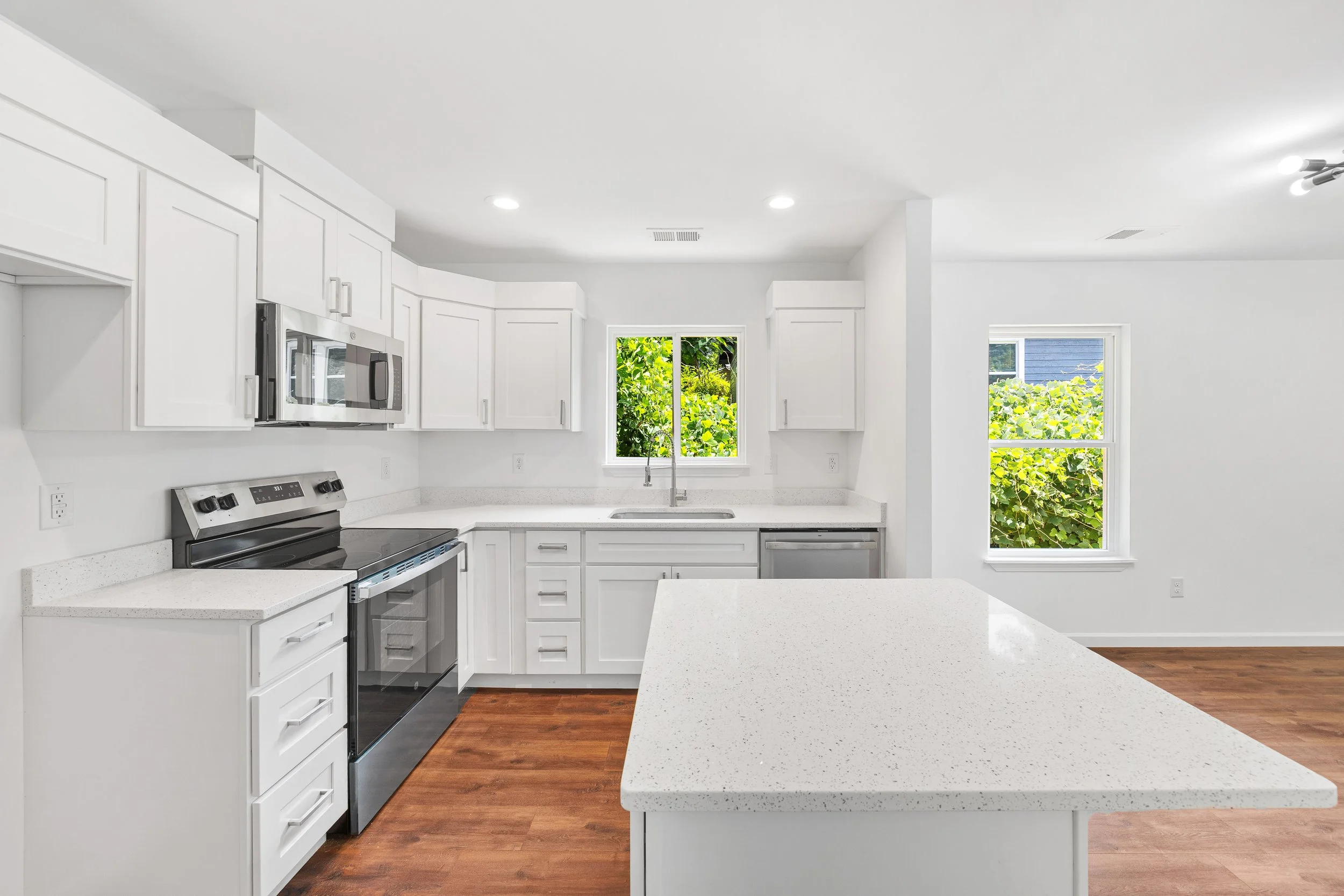 558SouthCenterStreet-8.jpg