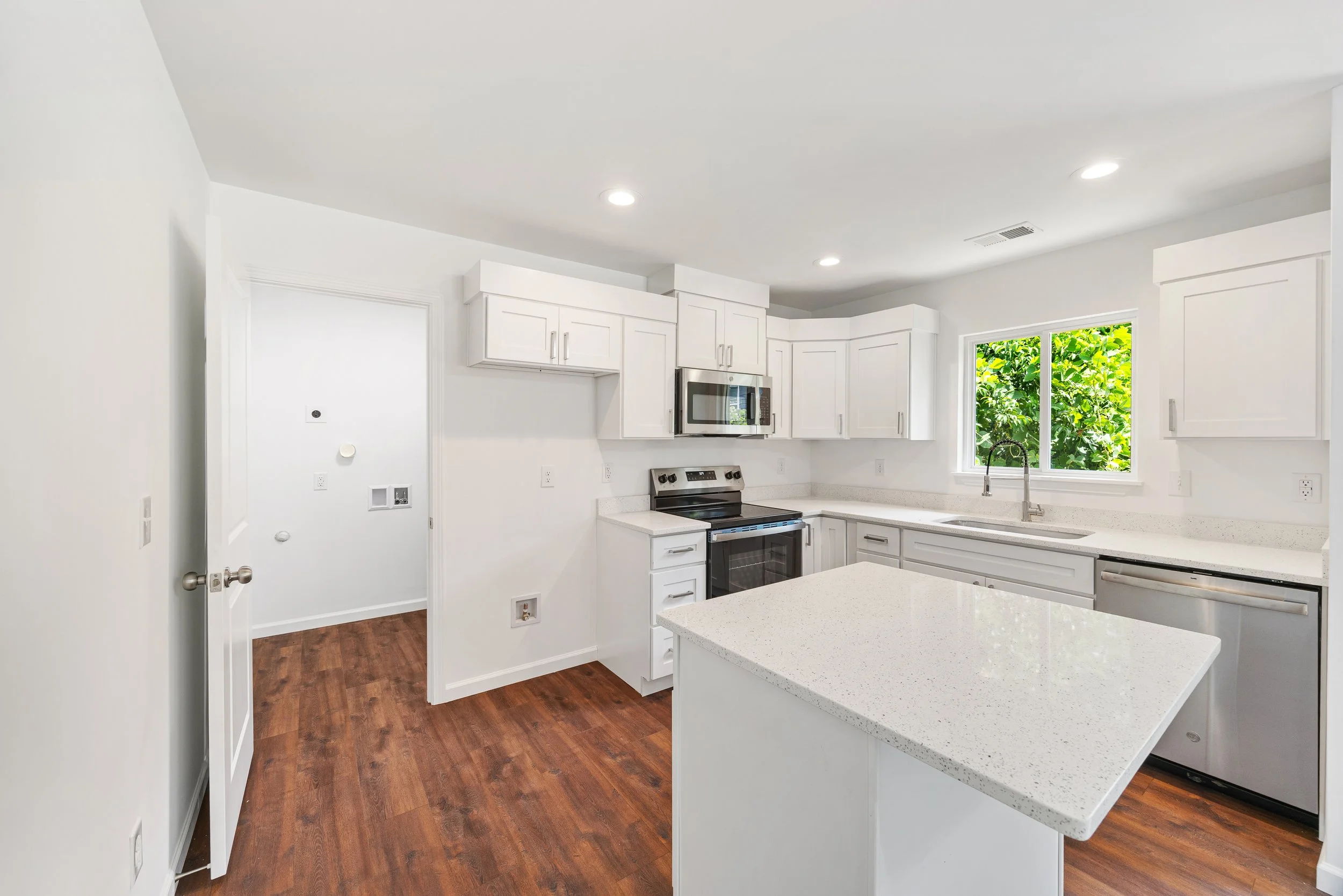 558SouthCenterStreet-6.jpg