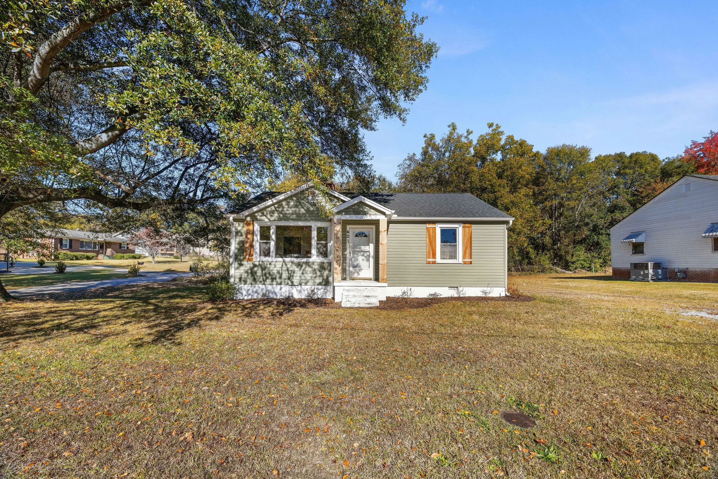 401WelcomeAve-23.jpg