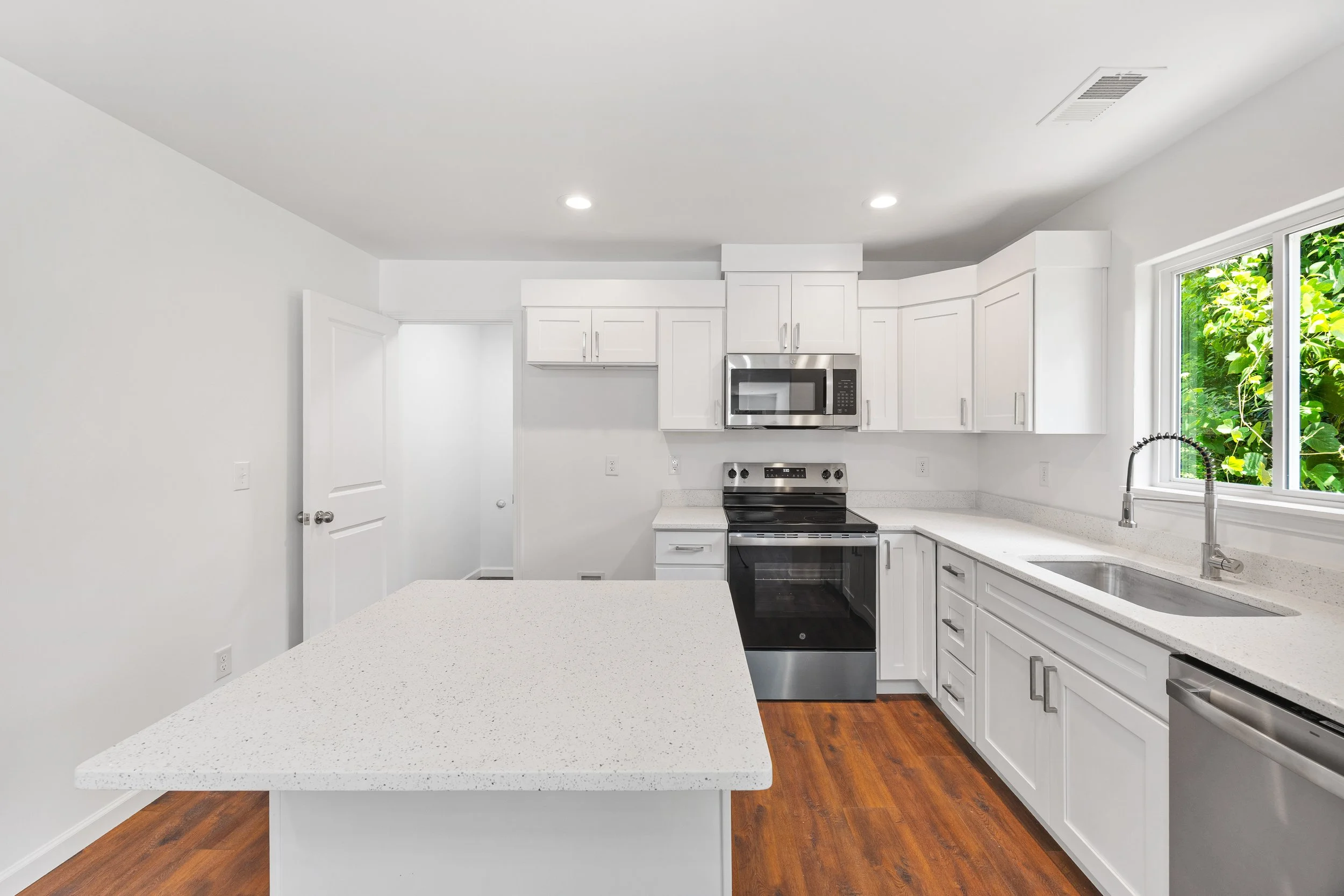 558SouthCenterStreet-7.jpg