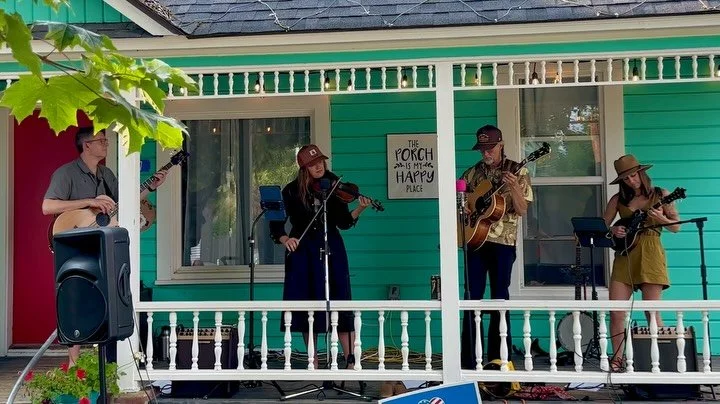 International Music on the Porch Day was a hootenanny! Had a blast pulling double duty with Pygmy Rabbits and @tinnedfish.band 👯&zwj;♀️ (Covers: West Virginia Waltz - Sierra Ferrell, Red Rocking Chair - Doc Watson)