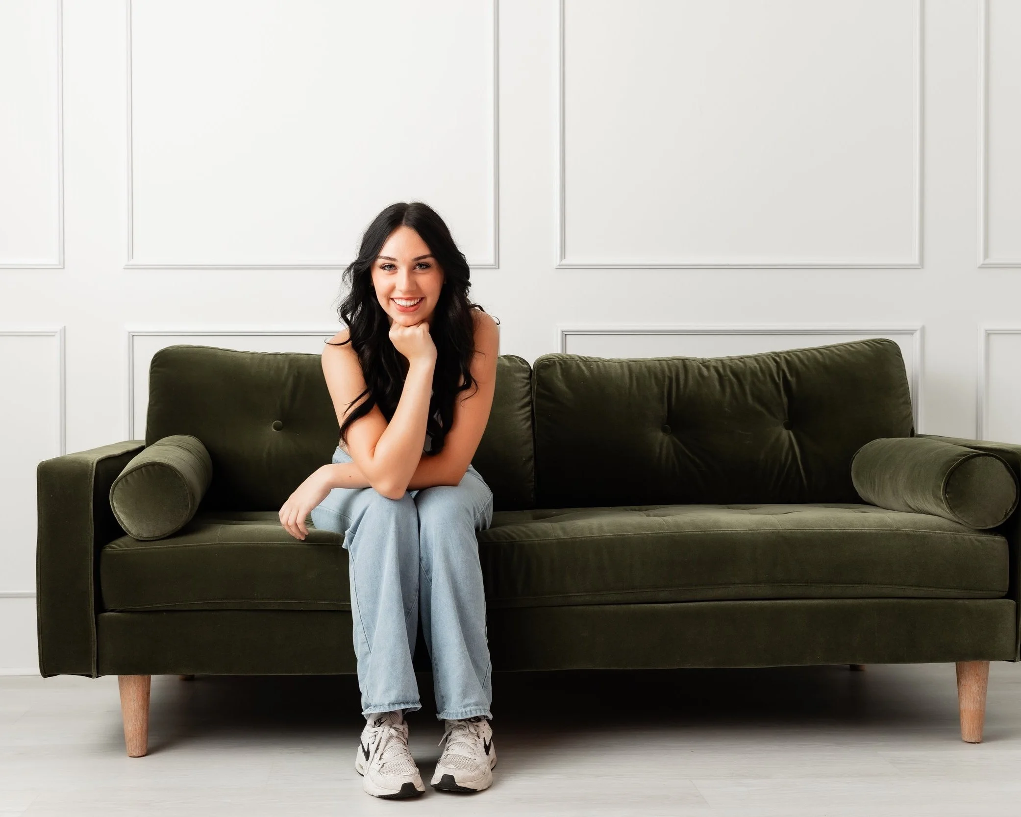 senior-girl-on-couch-studio-portrait-cypress-tx-in-studio-session