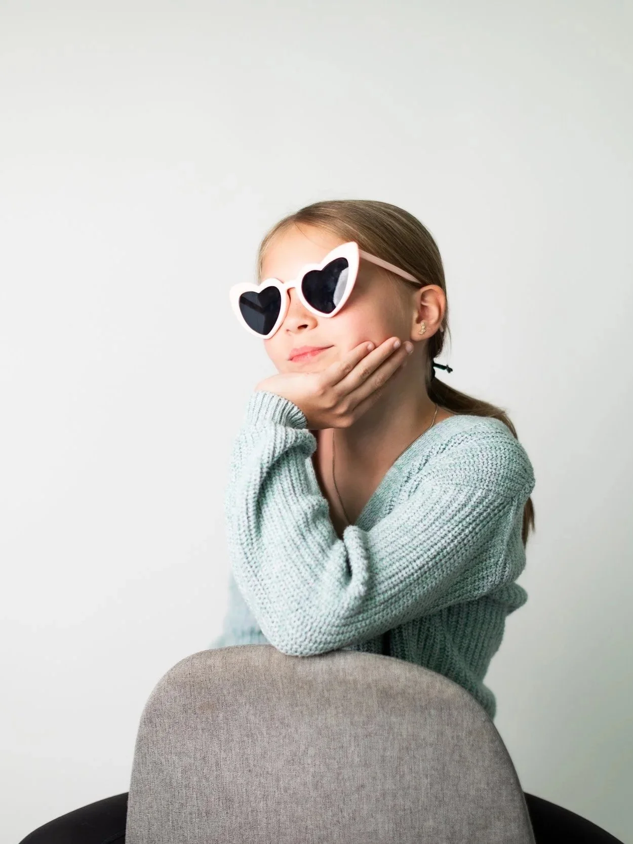 fun-studio-kid-portrait-girl-the-woodlands-photographer