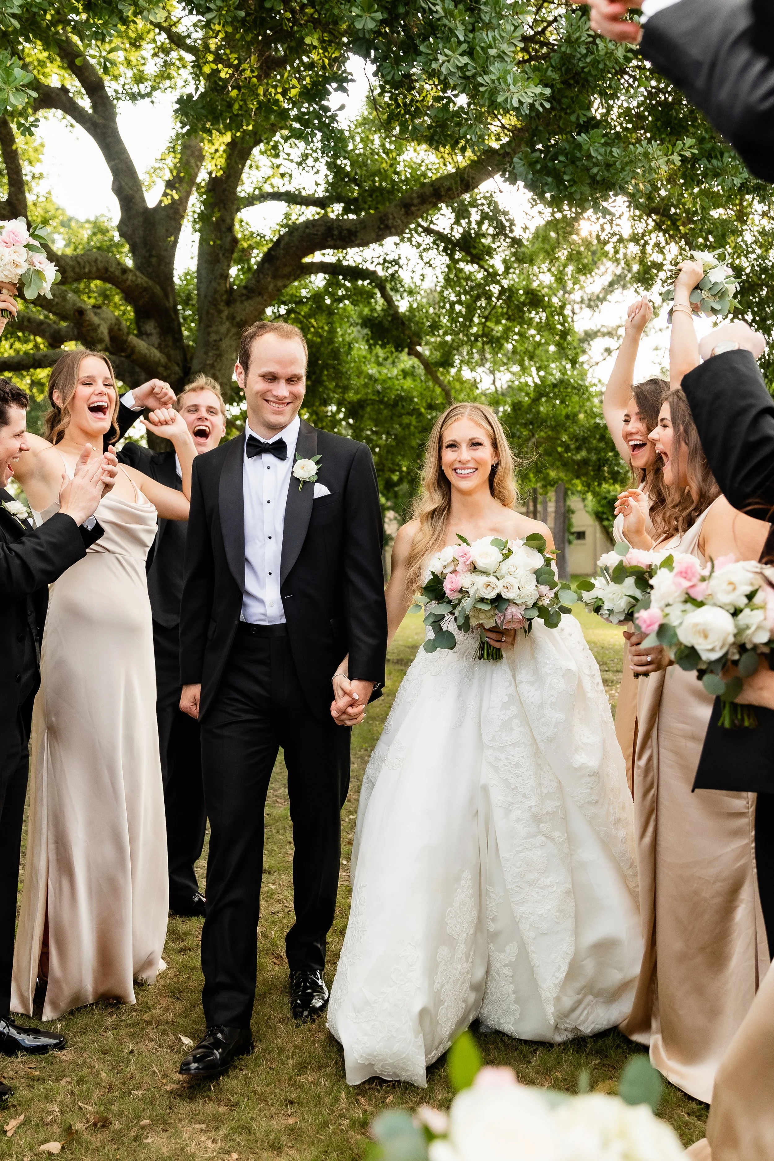 bridal-party-fun-portraits-golf-course-the-woodlands-country-club
