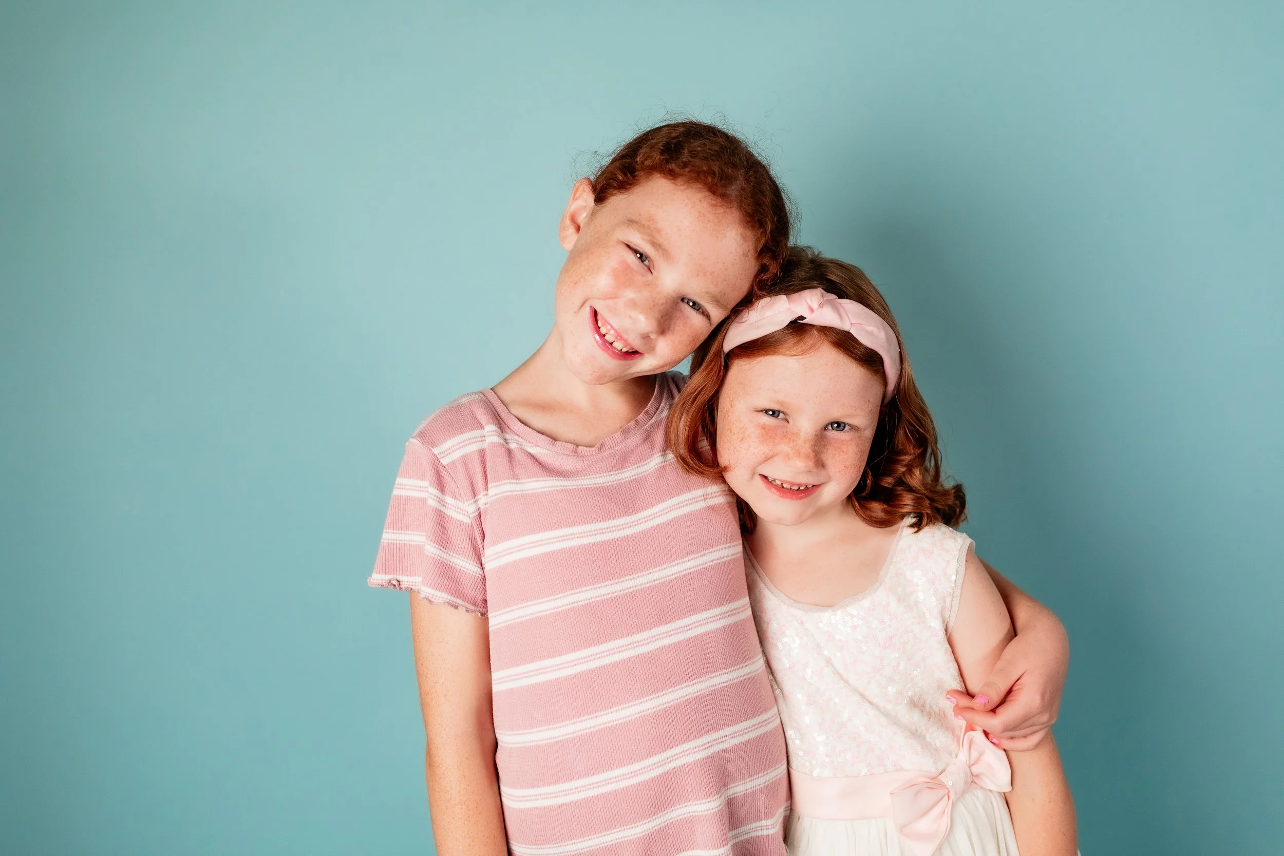 sisters-portrait-session-spring-tx-studio-kid-lifestyle-photos