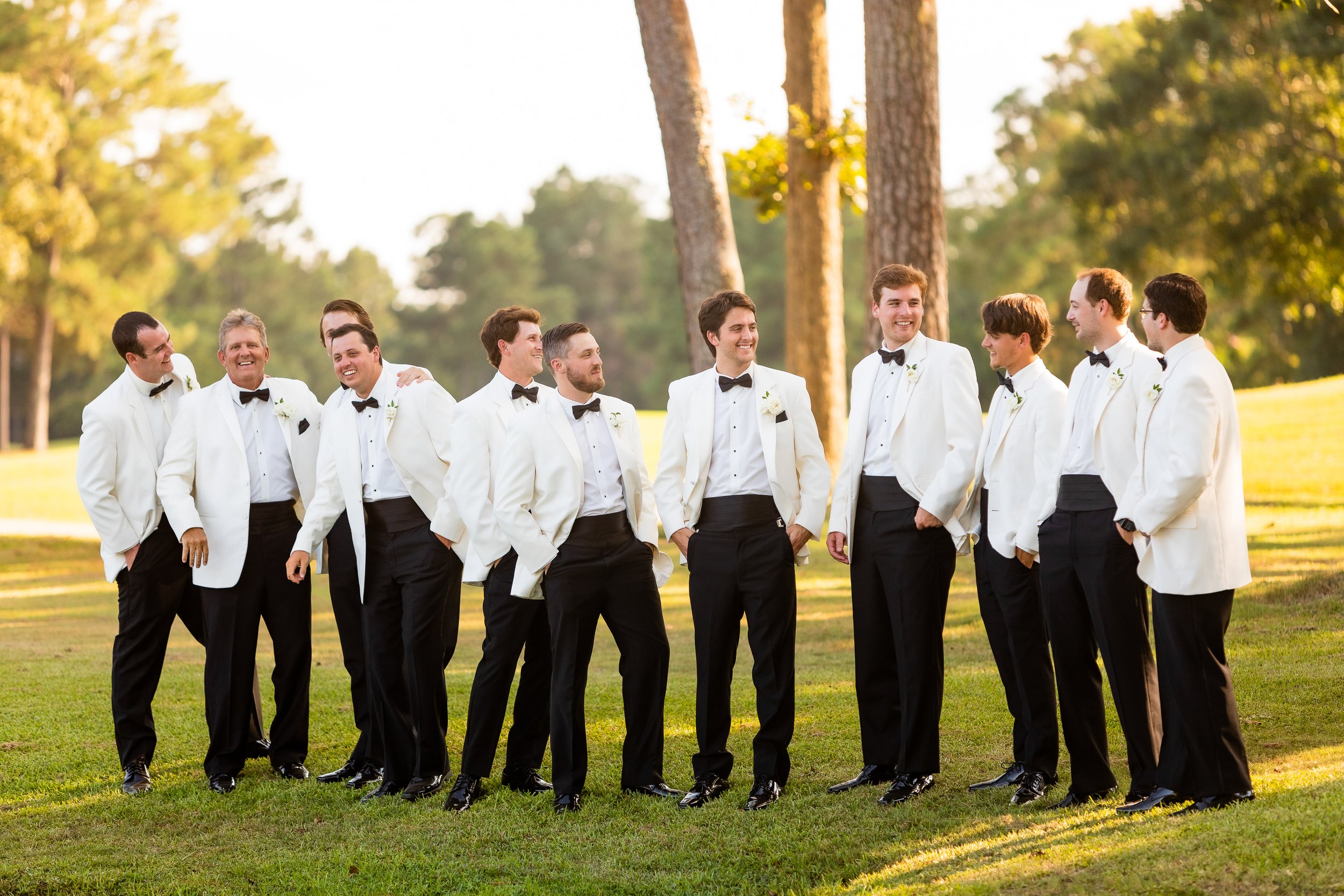 groomsmen-laughing-golf-course-the-woodlands-wedding