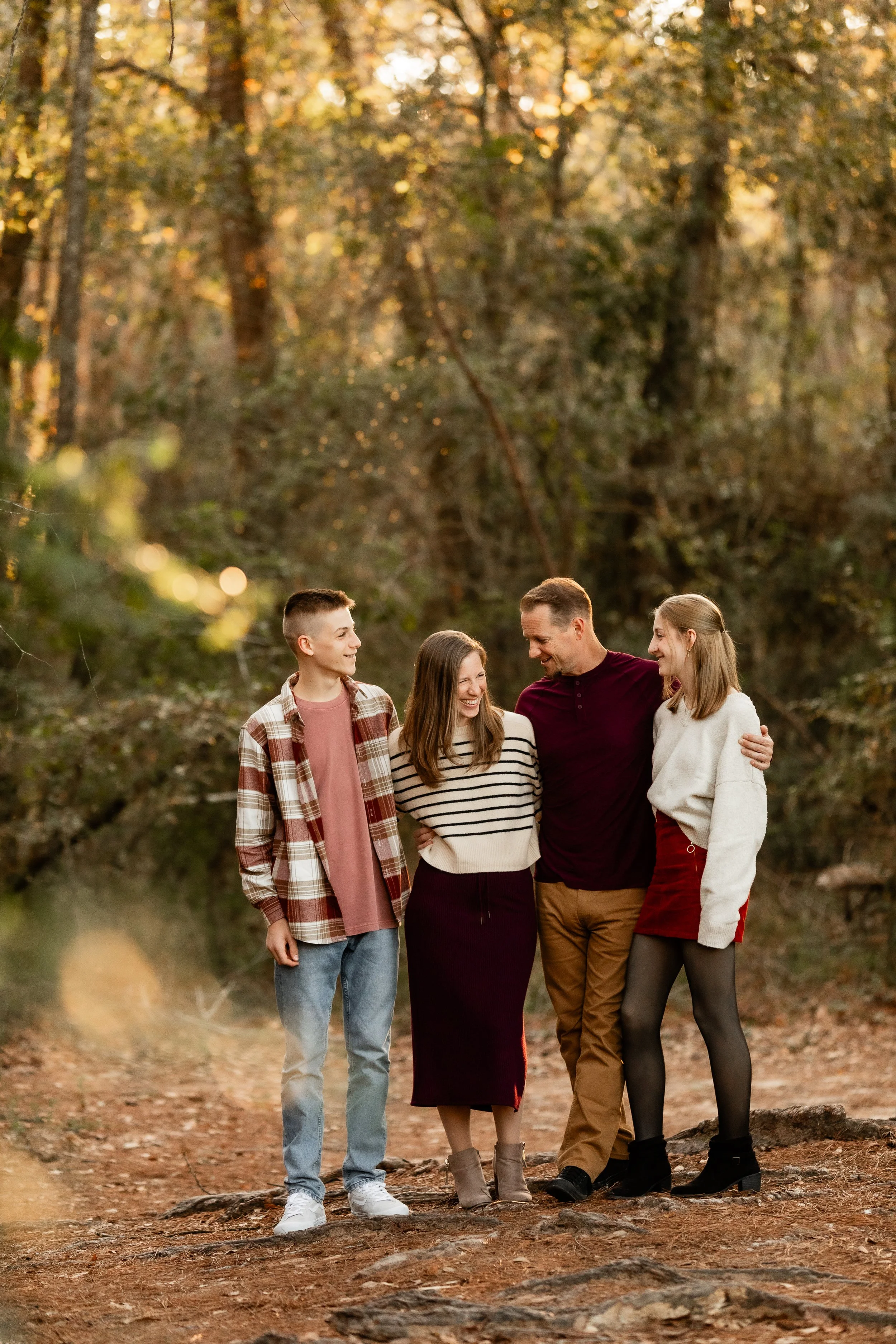 HebertFamilyFall24-033.jpg