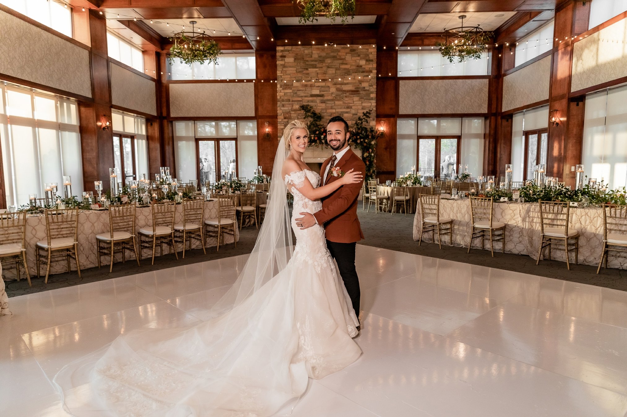 reception-reveal-bride-and-groom-seeing-ballroom-for-first-time