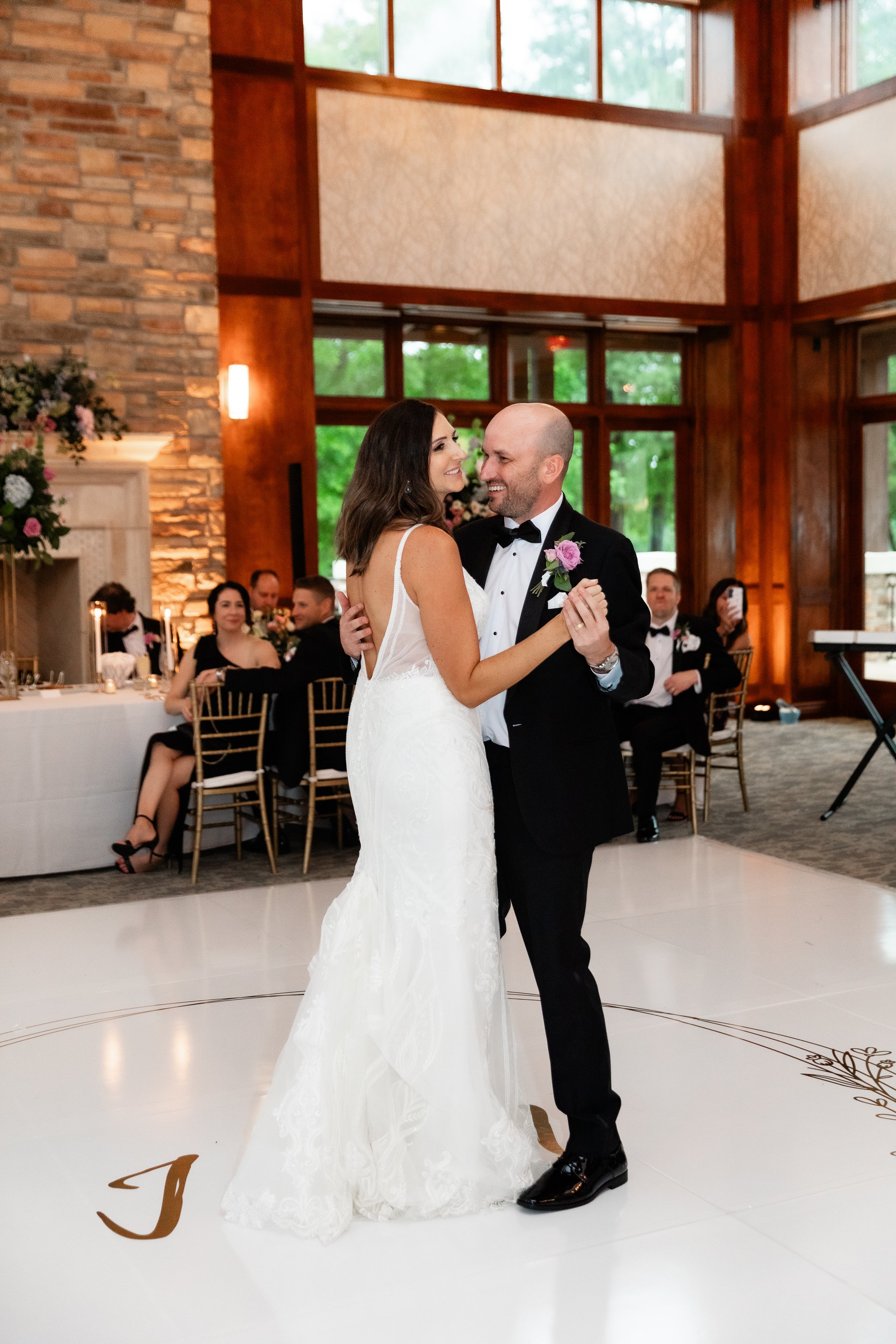 first-dance-bride-and-groom-woodlands-country-club