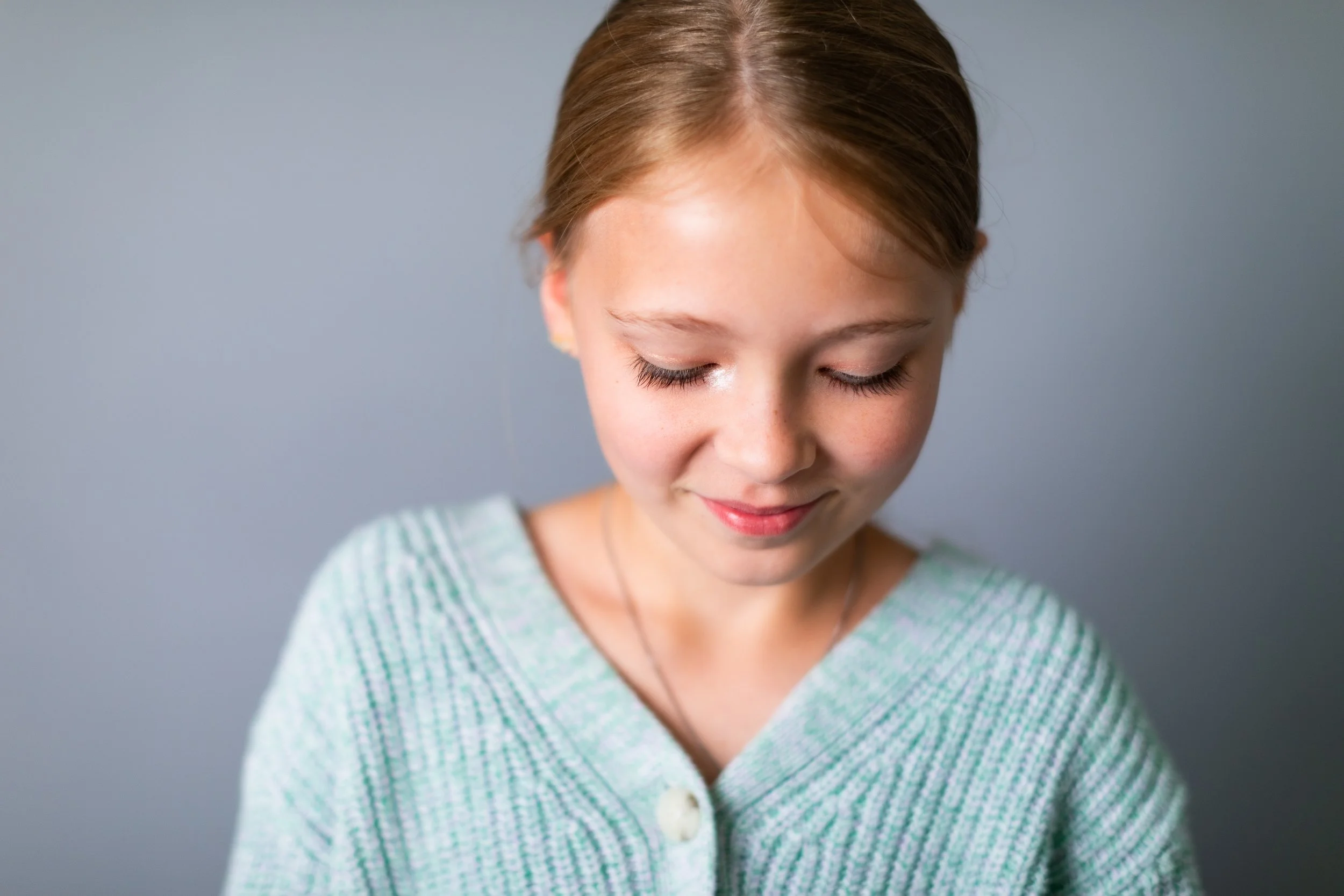 eye-catching-kids-headshots-in-studio-personality-kid-portraits