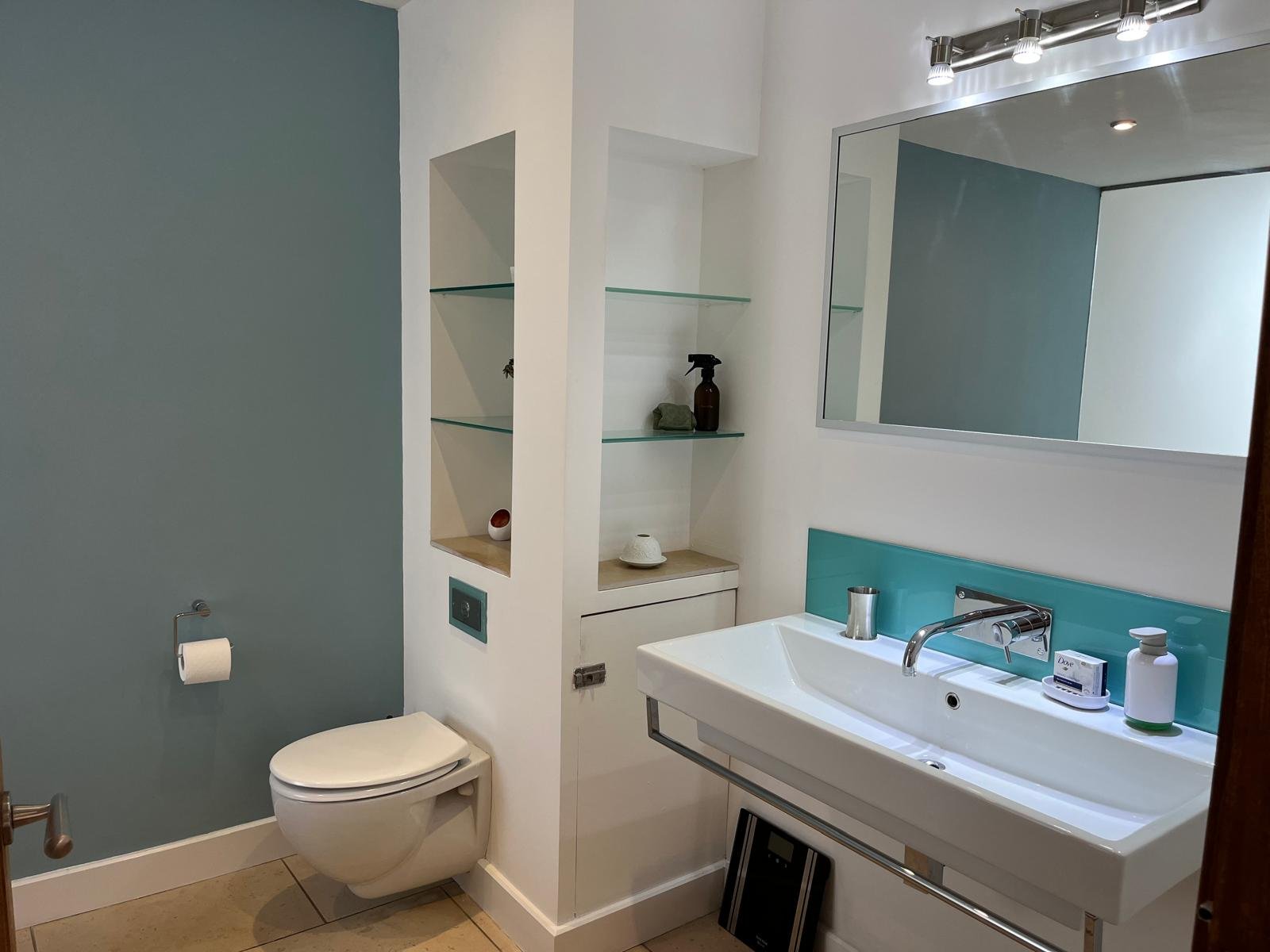 Ensuite.jpg