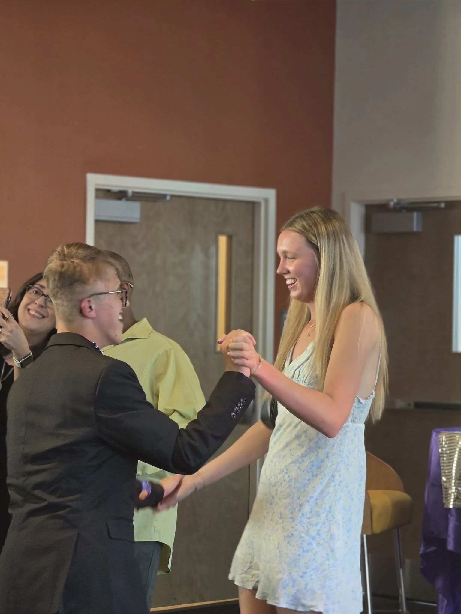 MSC_Prom_202676.jpg
