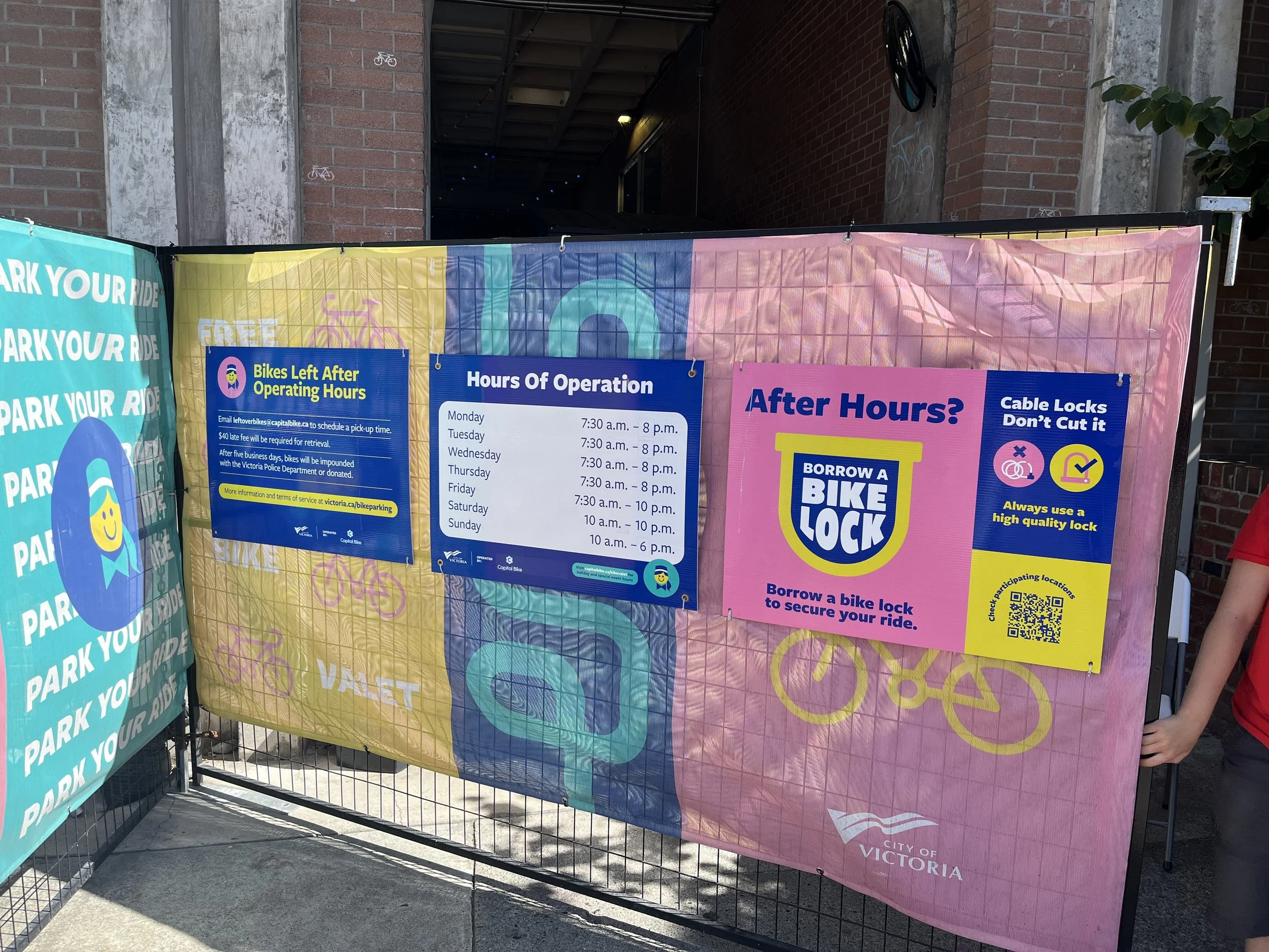 Victoria Signage.jpg