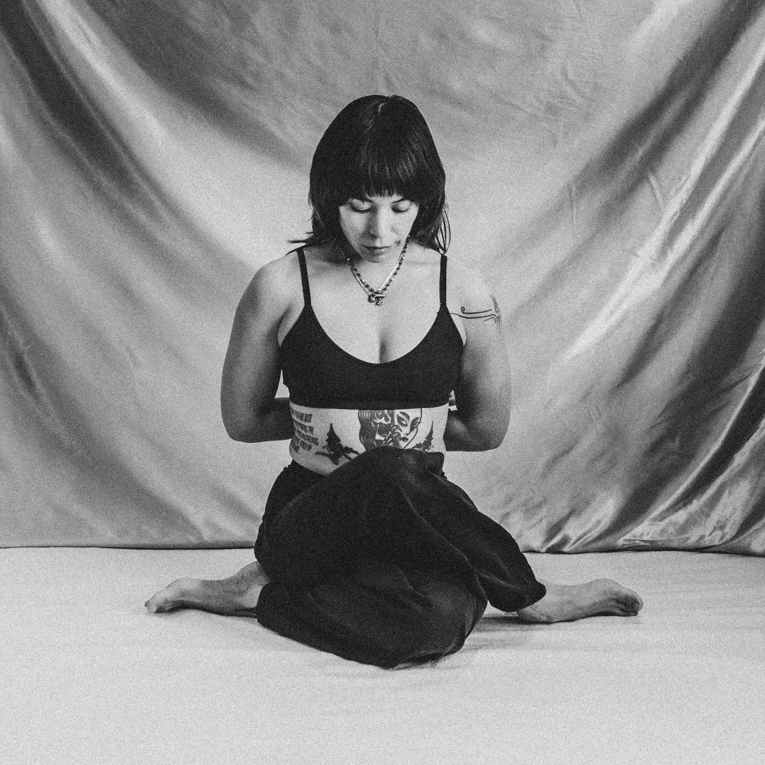 grid pose-6.jpg