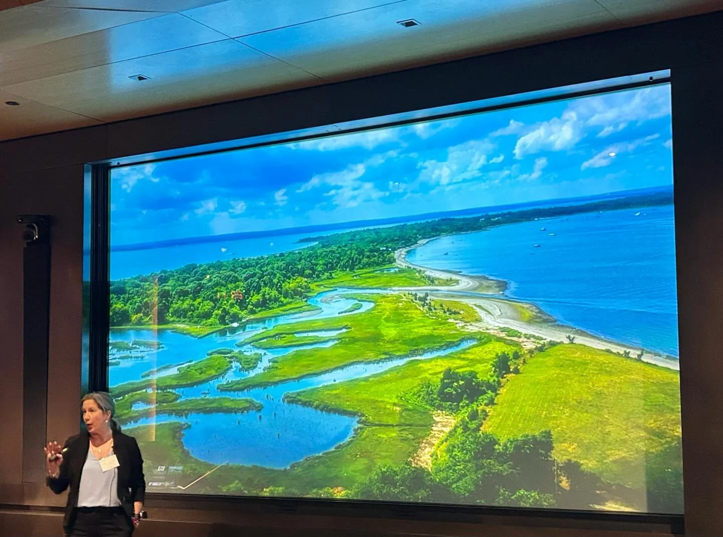Simons Pivot Fellow Wally Fulweiler presented at the annual meeting in NYC yesterday. 🏙️🌎 Wally is grateful for the Simons Foundation for this opportunity. Thank you to Dr. Mark Crovella for the mentorship and Ph.D. student Kevin Quinn for the grea