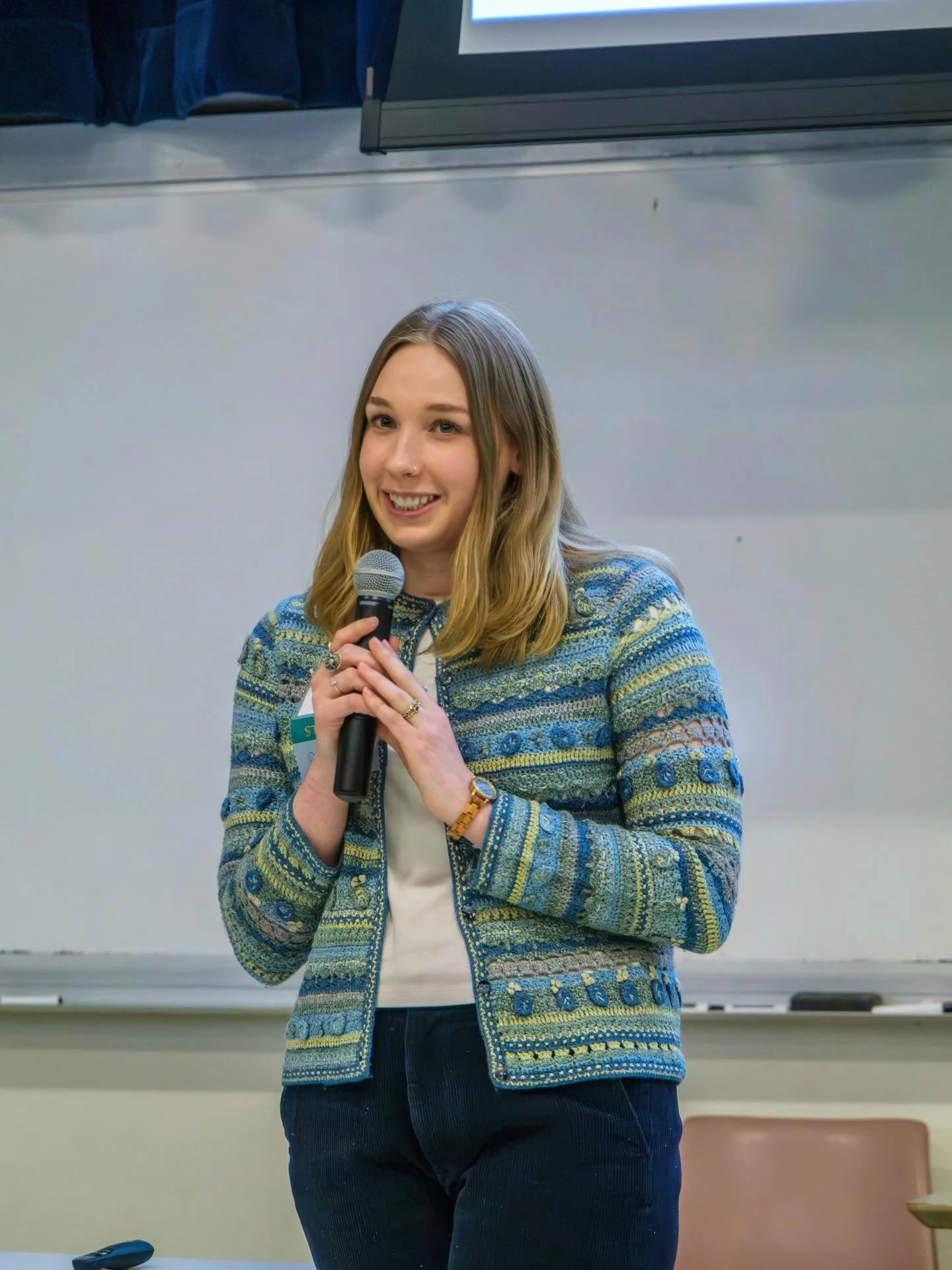PhD candidate Emily Wilson won Honorable Mention for the Graduate Student Oral Presentation Ketchum Prize and presented &ldquo;The role of plant traits in salt marsh methane cycling&rdquo; at NEERS 2026 🌾⭐️ @bostonuearth @bumarineprogram @neers_scie