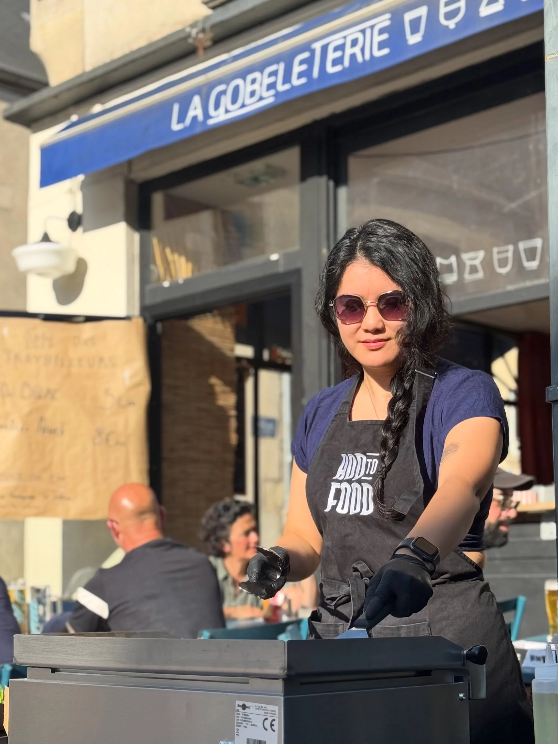 Bouts de vie de mai ! 🥰

1. Beaucoup de boulot 💪🏻🙏🏻
2. Des repas de restes bien coquinou 
3. Petit stop chez @jjhings 
4. 5. 6. Moments de qualit&eacute; avec @aline_travelfood 🫶🏻 chez @lao_douang_paseuth 
7. Pause massage 💆🏻&zwj;♀️ 
8. Rest