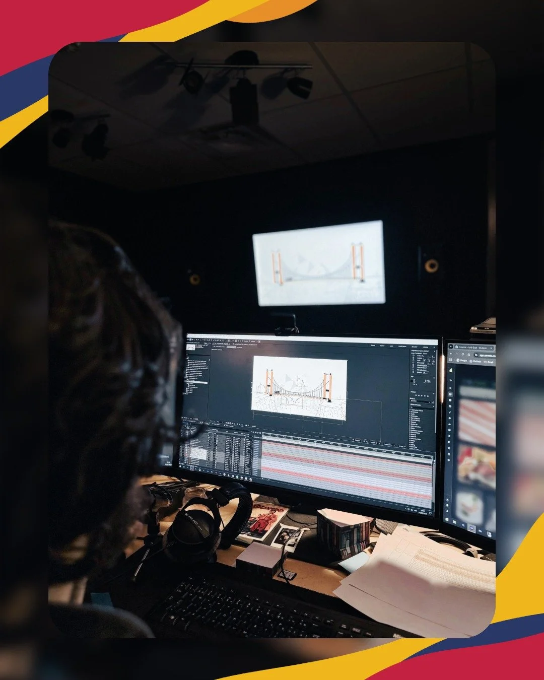 Derri&egrave;re chaque vid&eacute;o en motion design, il y a d&rsquo;abord un storyboard &mdash; l&rsquo;&eacute;tape o&ugrave; les id&eacute;es prennent forme 🎥 ✏️ 

Ici, on vous montre notre monteur en pleine cr&eacute;ation d&rsquo;un storyboard 