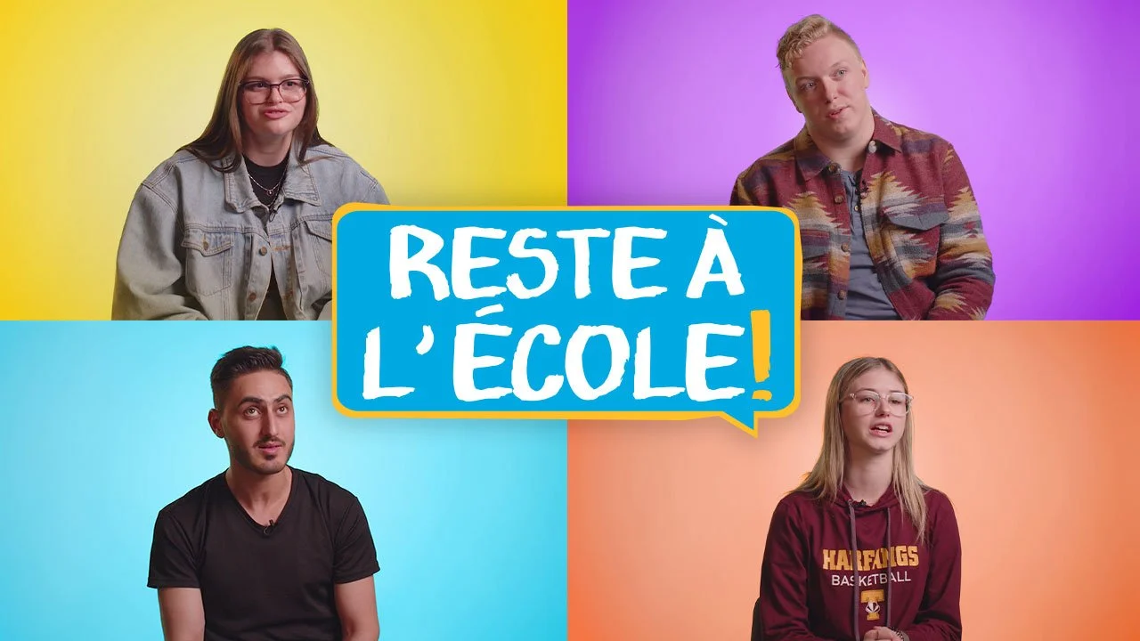 Reste à l'école