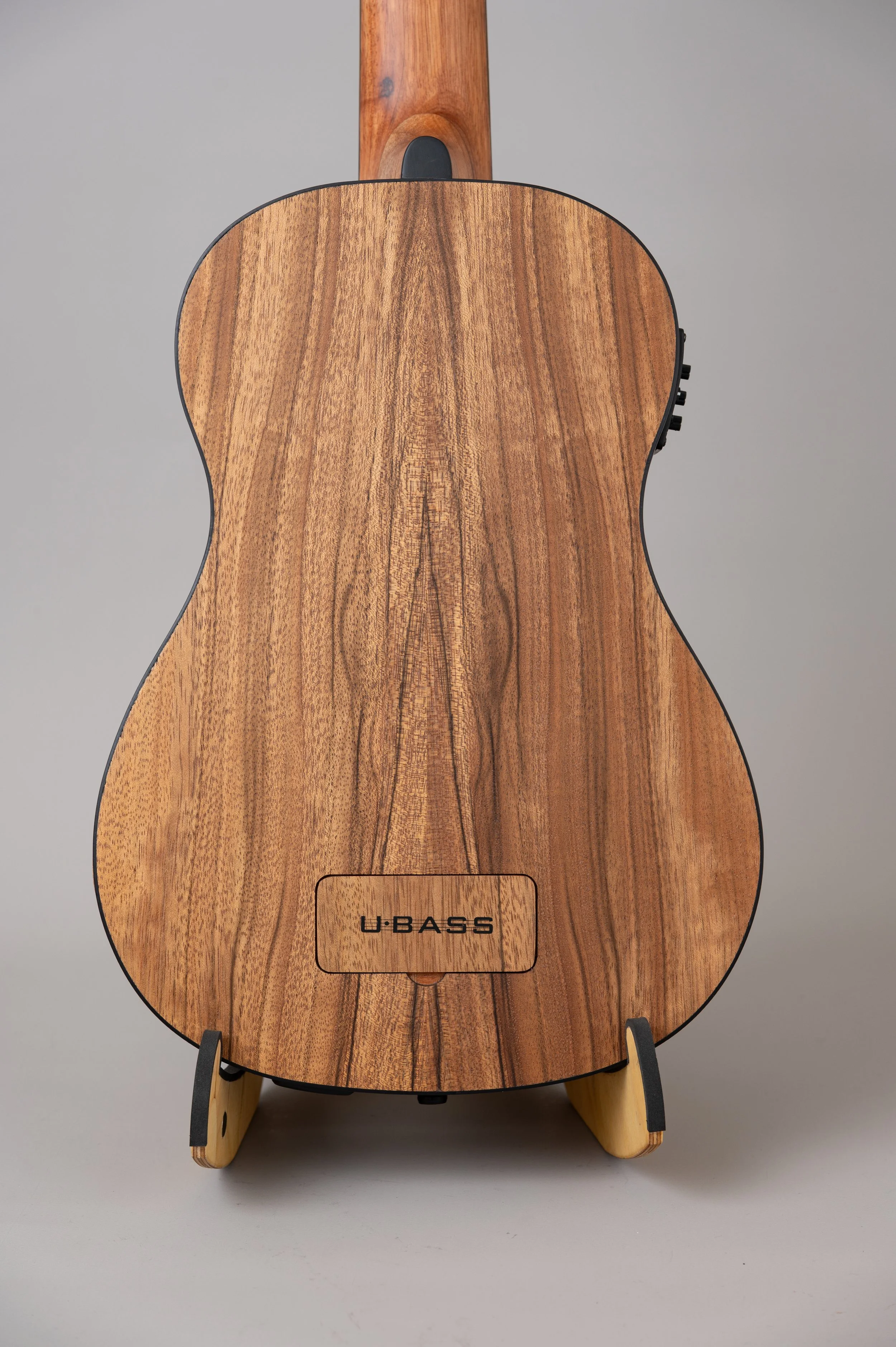 Kala U-Bass Pacific Walnut-2388.jpg