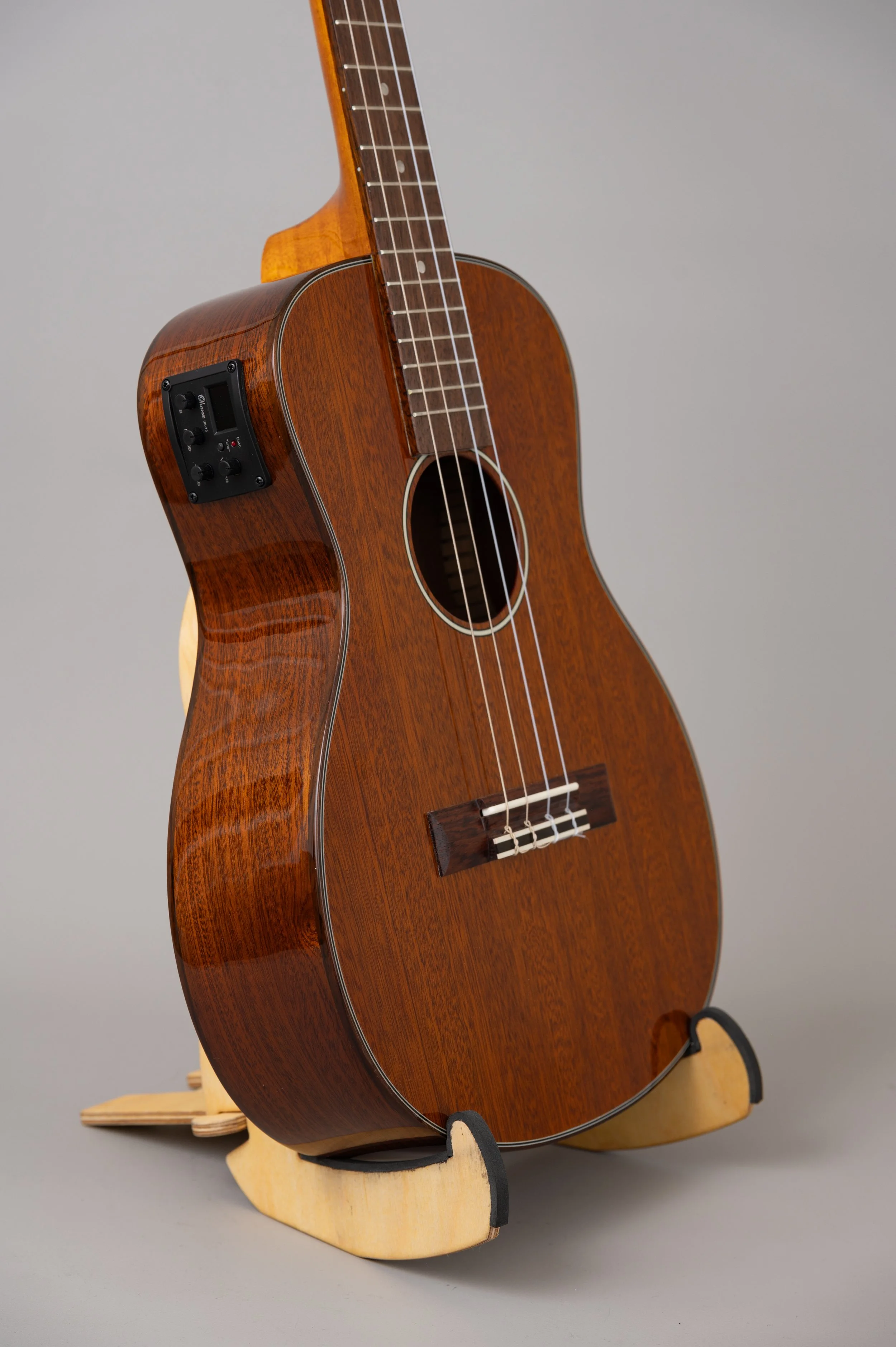 Ohana BK-35GE-2452.jpg