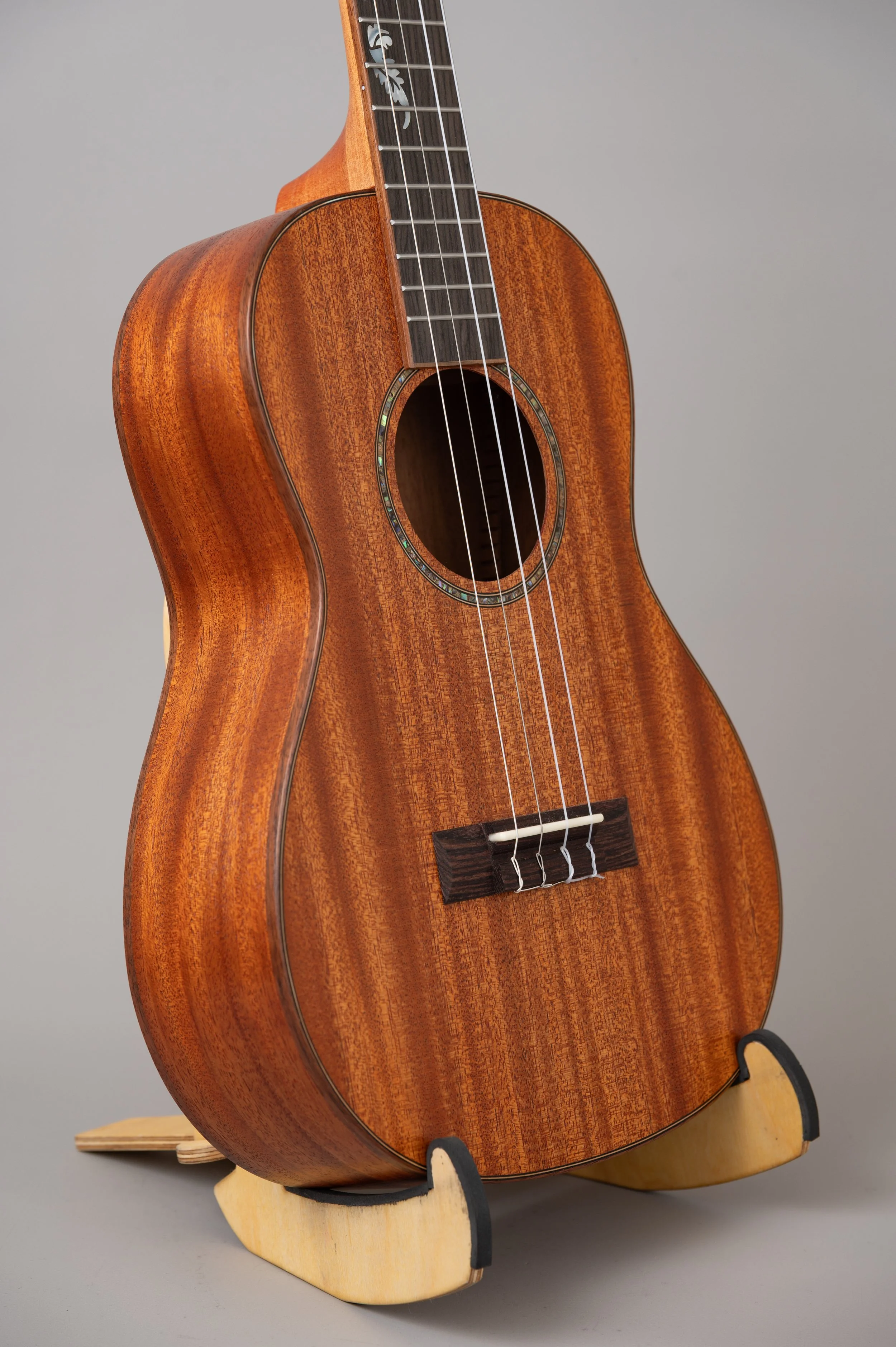 Ohana BK-32-2487.jpg