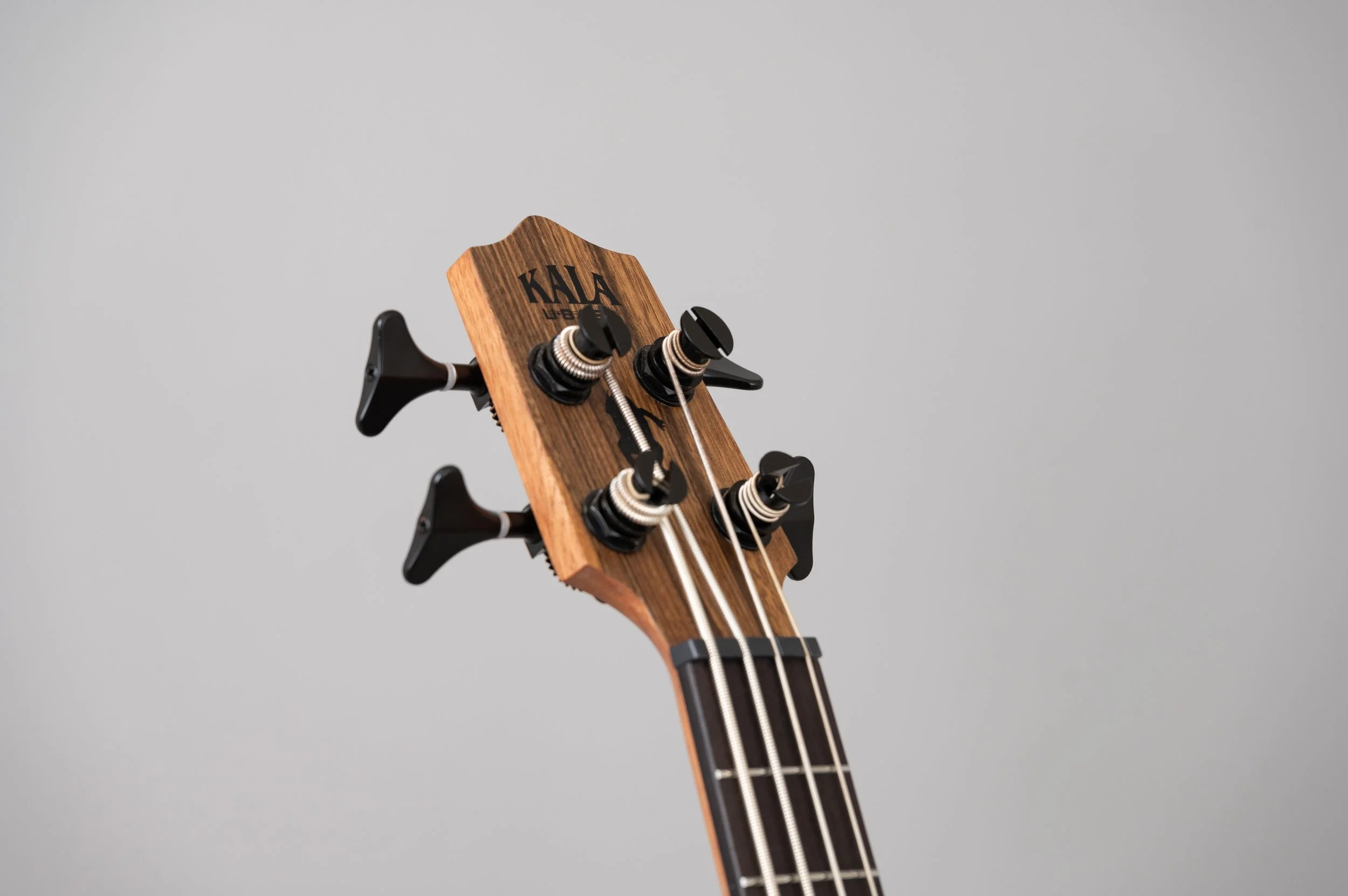 Kala U-Bass Pacific Walnut-2391.jpg