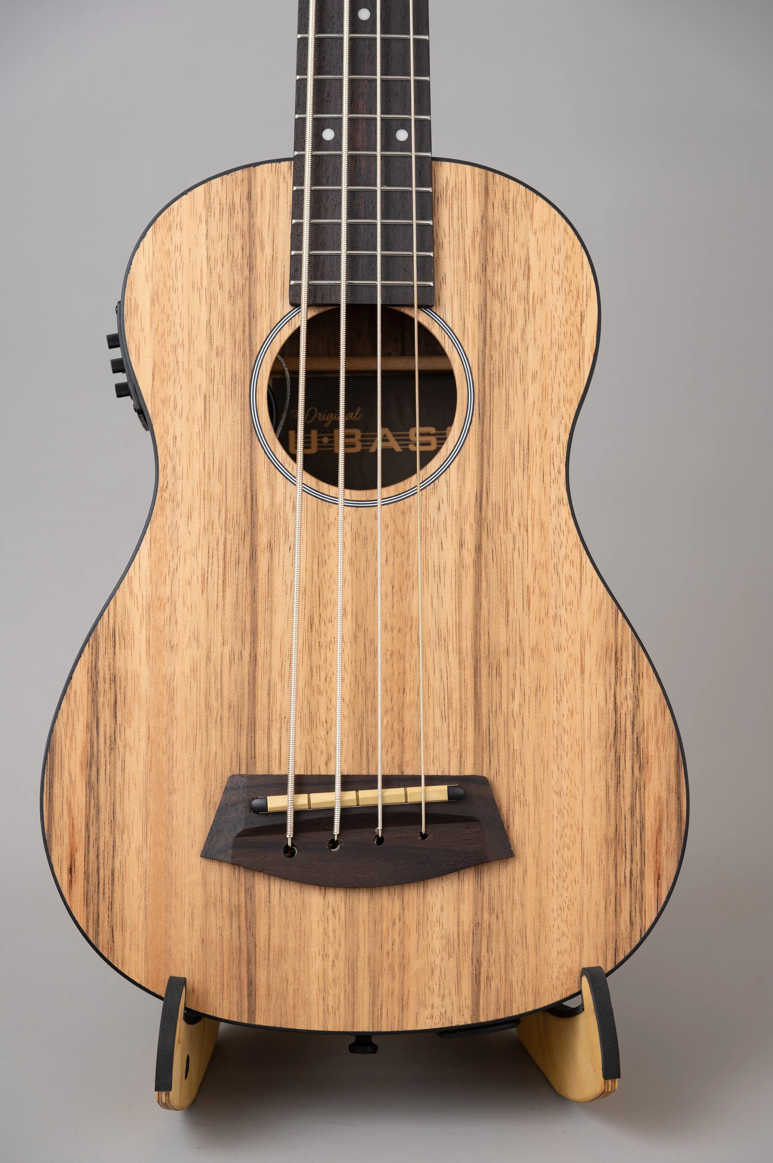 Kala U-Bass Pacific Walnut-2382.jpg