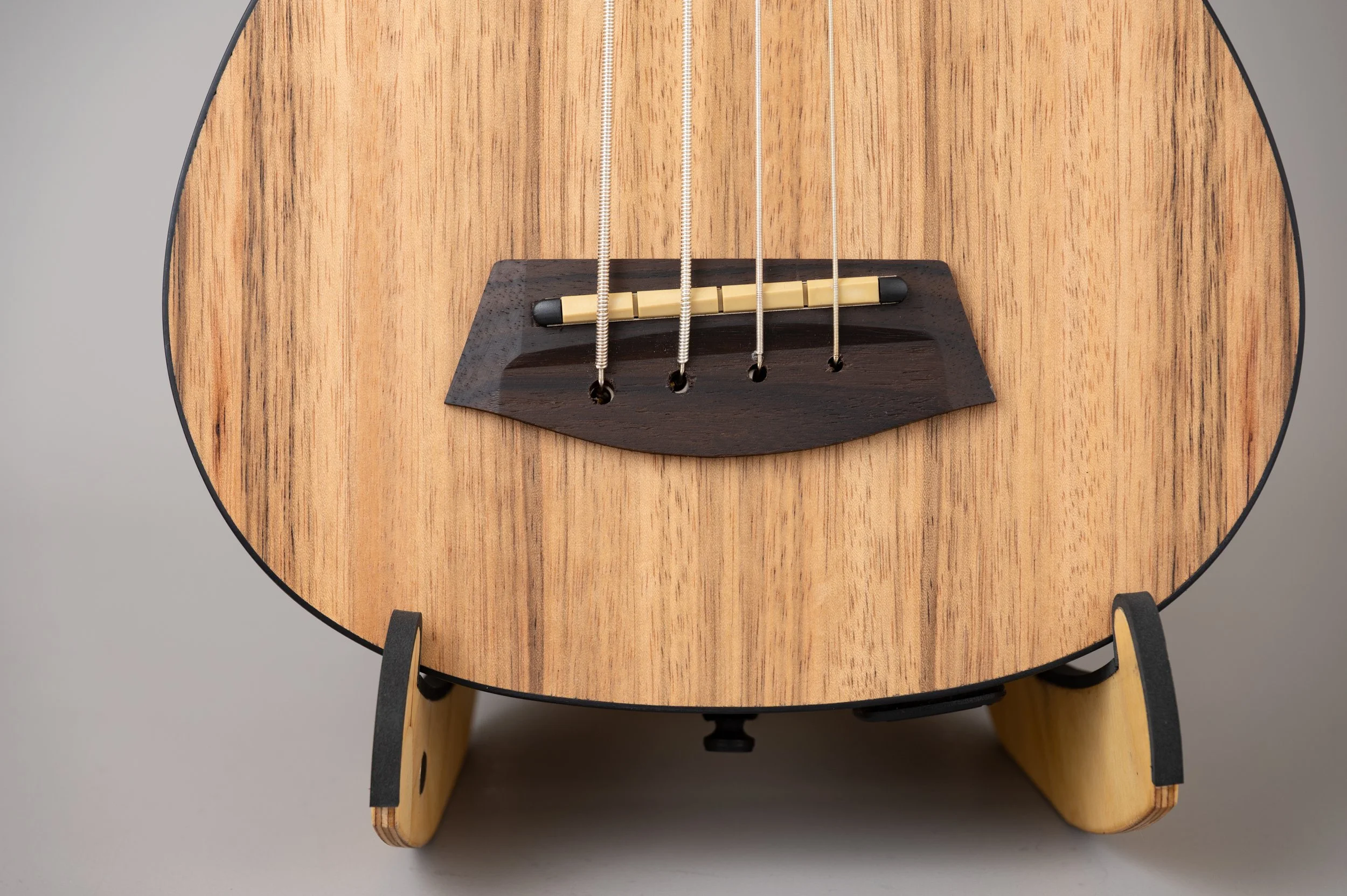 Kala U-Bass Pacific Walnut-2384.jpg