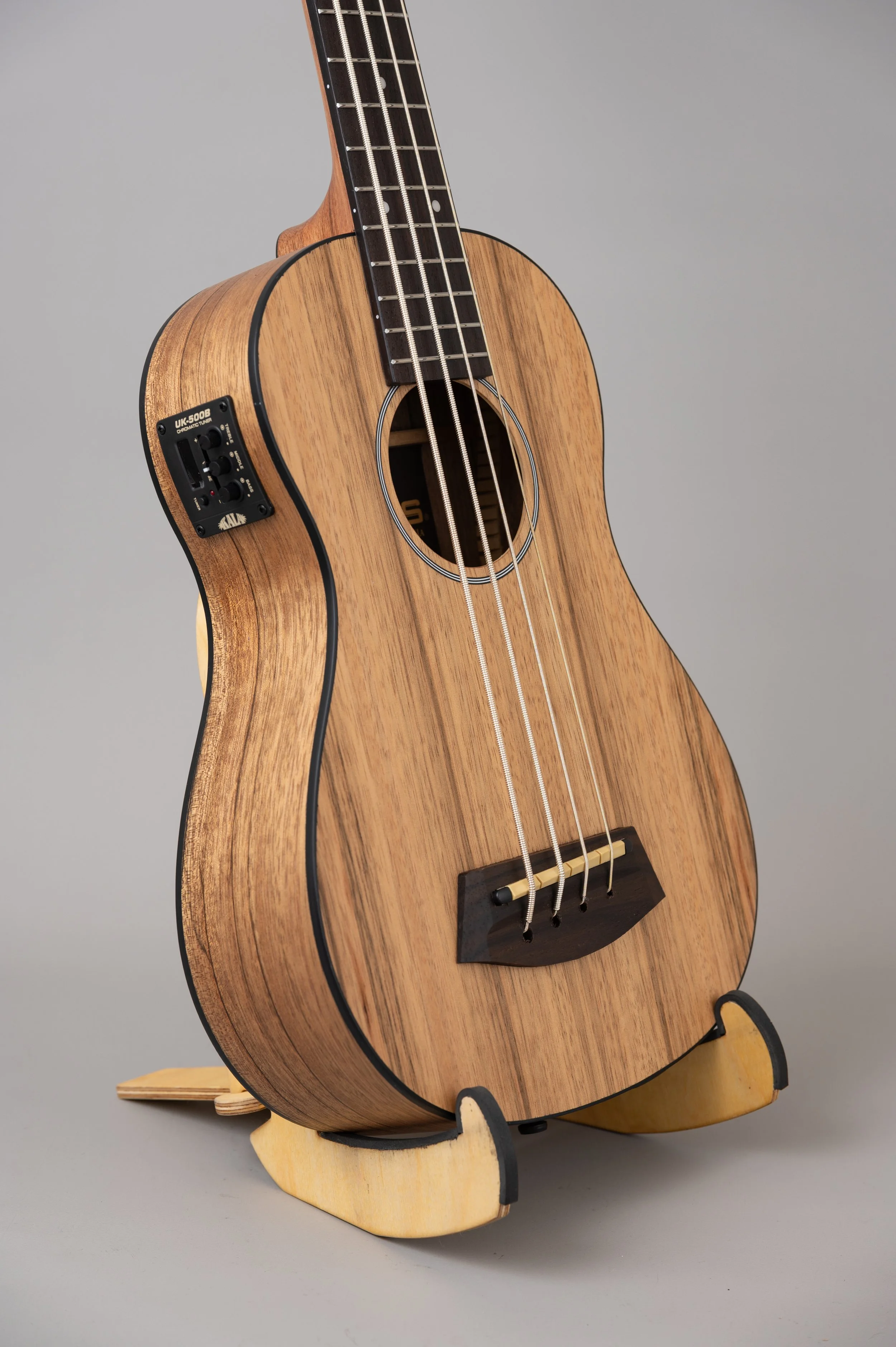 Kala U-Bass Pacific Walnut-2396.jpg