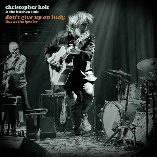 Christopher Holt - Don't Give Up On Luck (Master em estéreo e Dolby Atmos)