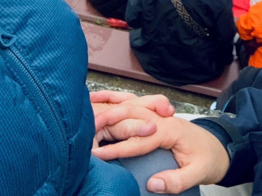 Juli so far ☀️
Bisl Praxis…
Bisl Klinik…
Bisl Konzerte…
Bisl Vorträge…
Bisl Lehre…
Bisl Fernsehen…
Bisl Glamping…
Bisl Freund*innen…
Bisl Ehrenamt…
Ziemlich verliebt! ❤️
Foto Numm