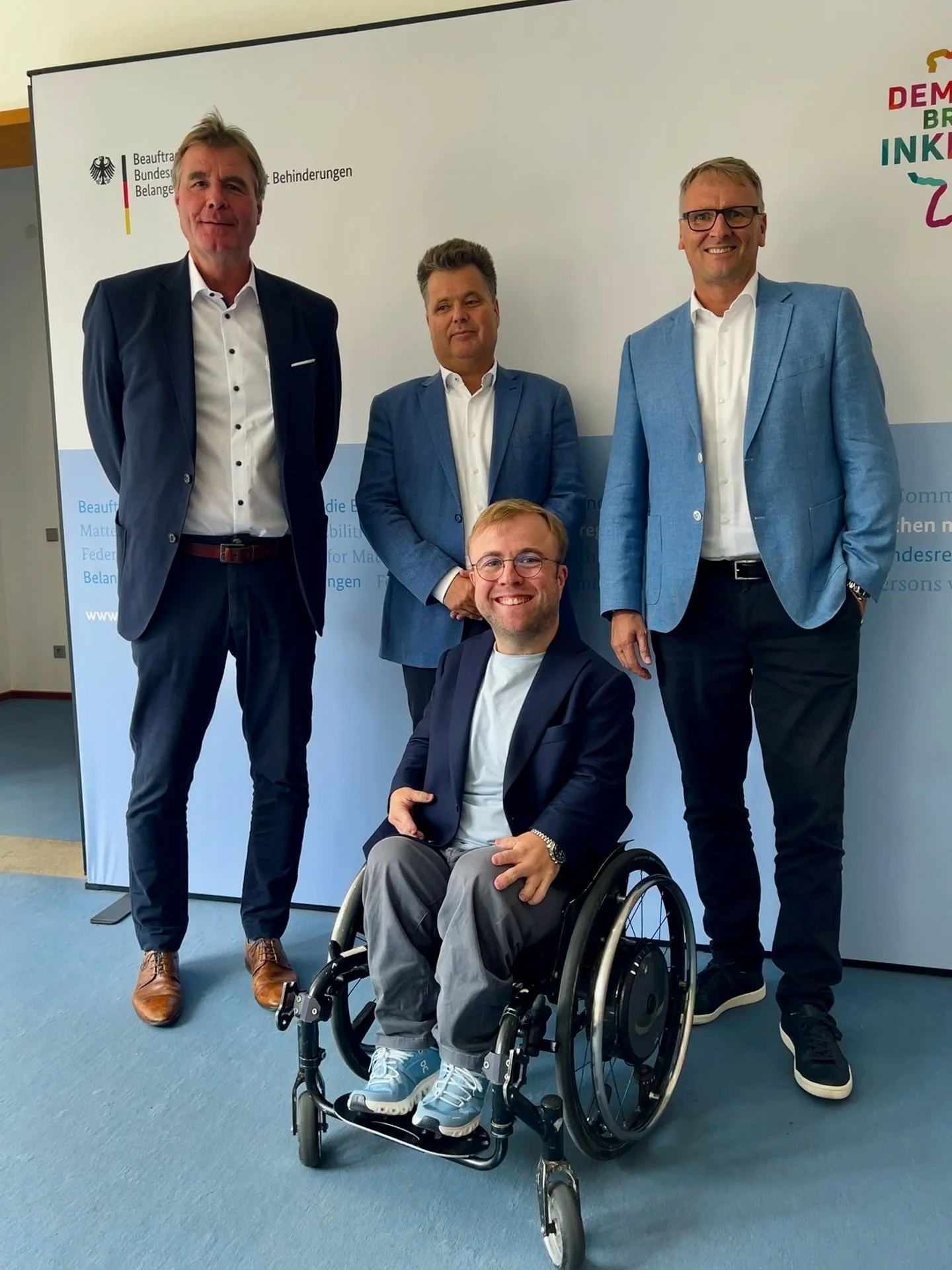 🤝 Antrittsbesuch beim Beauftragten der Bundesregierung für die Belange von Menschen mit Behinderungen
Heute waren Hans Jörg Michels (Präsident des DBS), 
Dr. Leopold Rupp (Stellvertretender Vorsitzender der DBSJ) und Stefan Kiefer (G