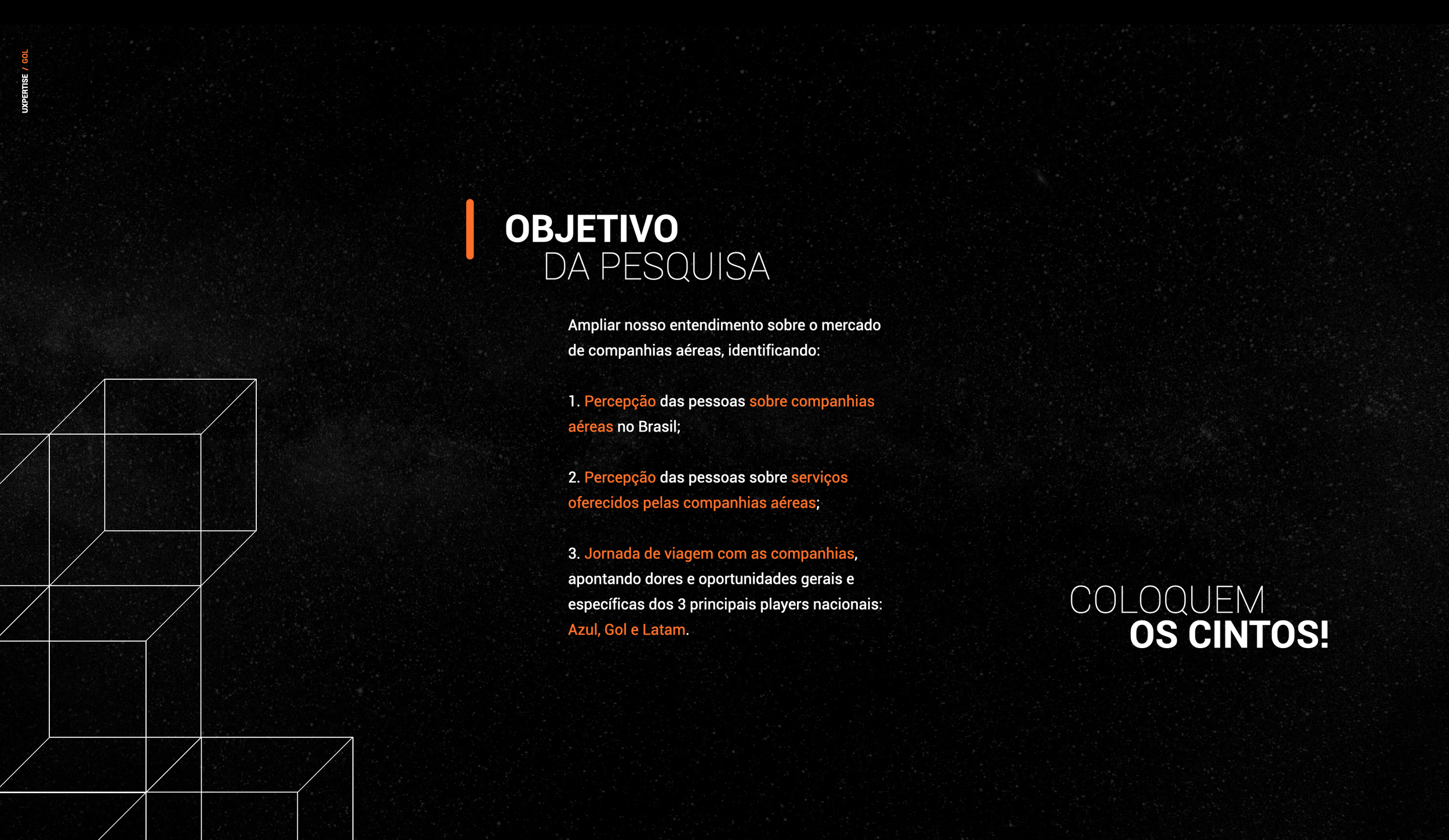 Imagem com fundo preto estrelado e texto em português sobre pesquisa de mercado de companhias aéreas, destacando objetivos de percepção e serviços, com elementos gráficos de cubos em espaço tridimensional à esquerda.