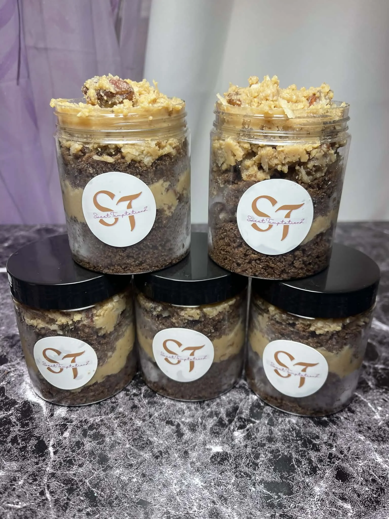 german choclate flavored indivdual cake jars