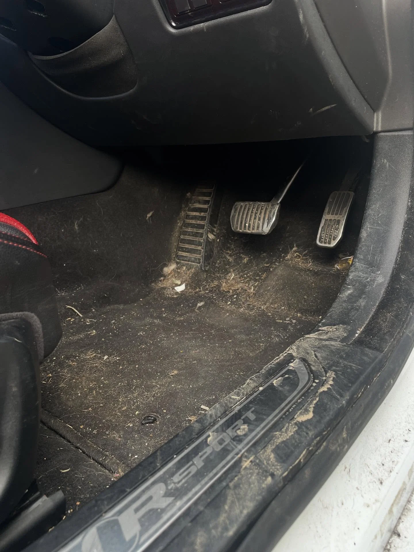 Well that was a big job! 6 hours later and this Jaguar XF went from a neglected bomb site to something its owner can be proud of again🤩

Expect great results, professional knowledge and expert client care? Look no further!

☎️ 07507998034 ☎️ 
📧 det