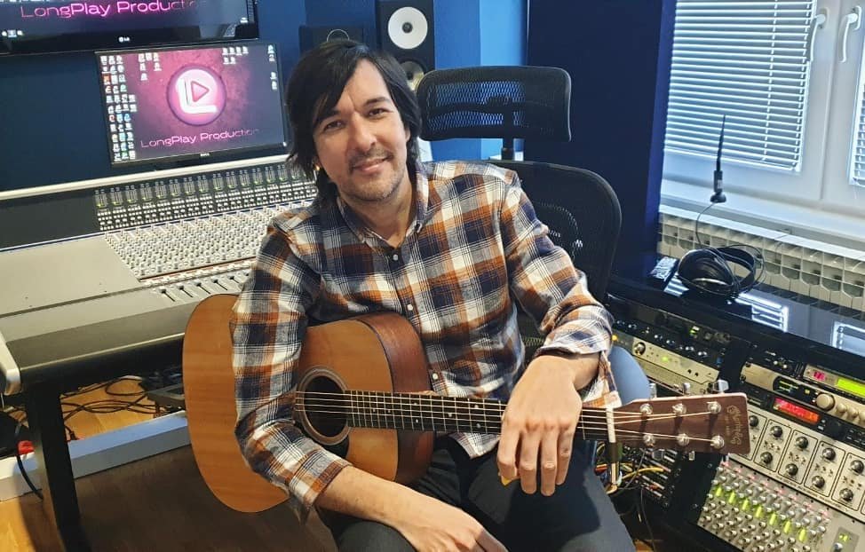 Renowned guitarist Yogi Lonich visiting Longplay Studios