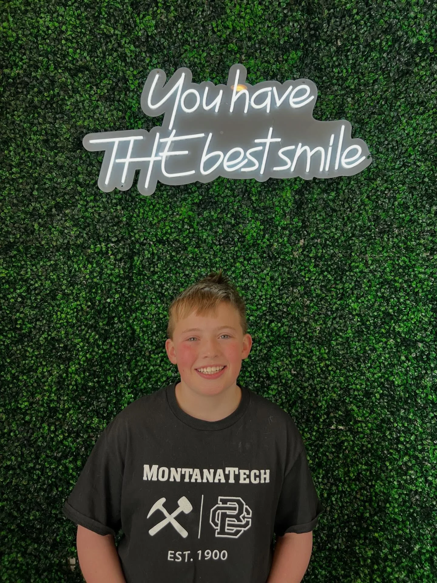 Officially brace-free and all smiles 😁✨