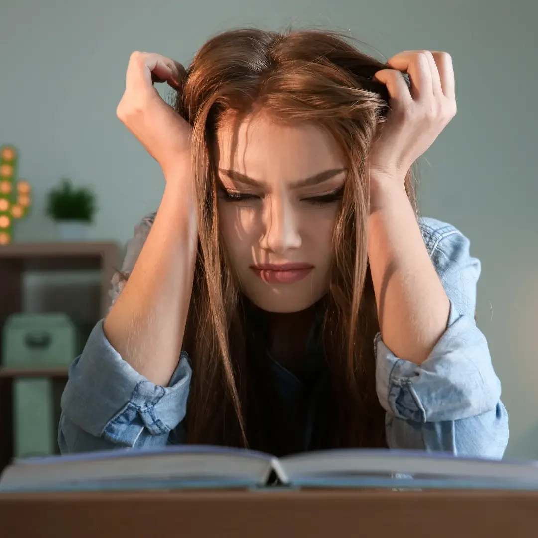 Imagen de productos naturales y esencias florales para reducir el estrés, mejorar el sueño y apoyar la claridad mental.