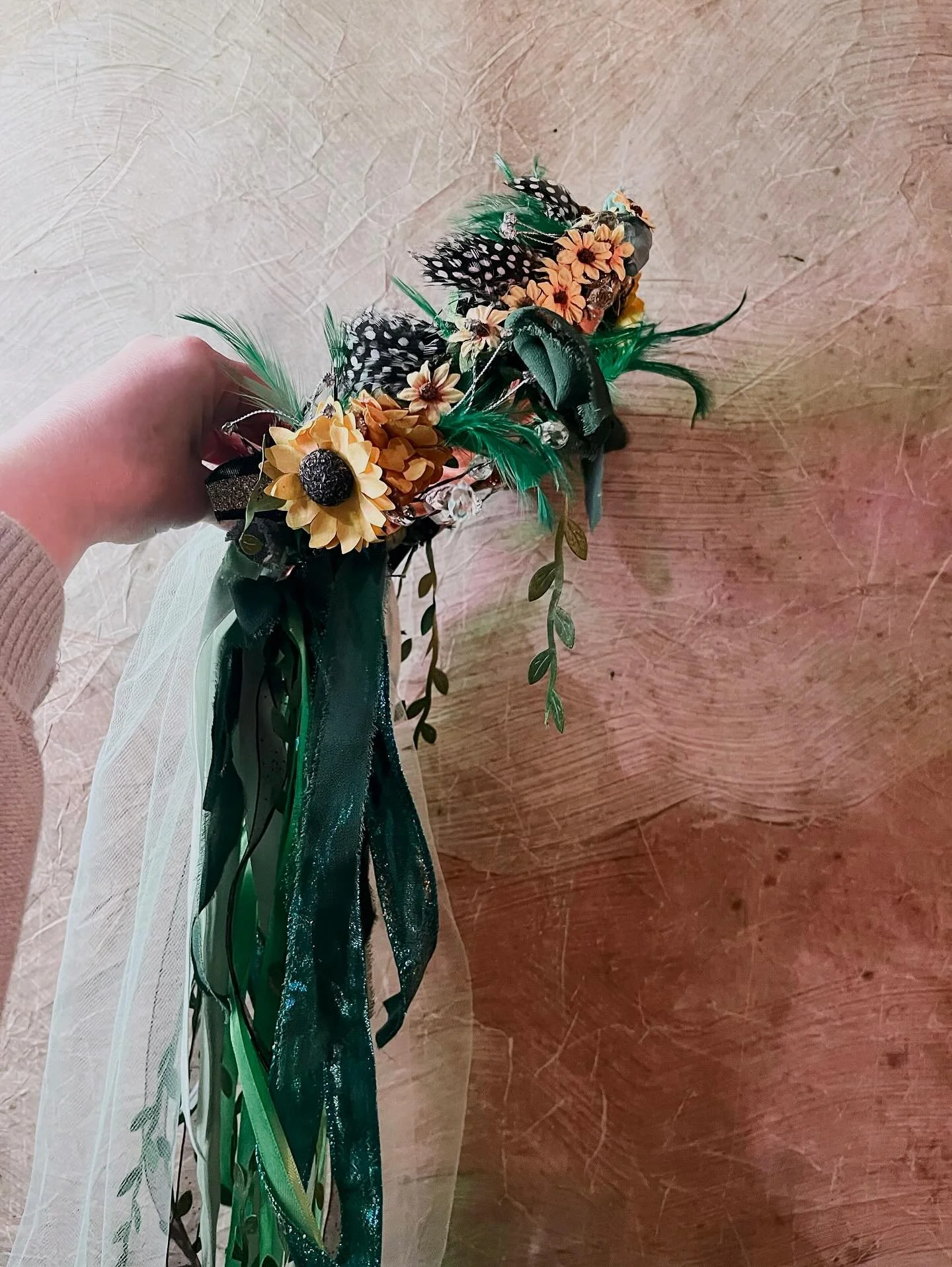 Made with from mossy bits, floral details, feathers, trailing ribbons, and a little house pride 🐍✨

This Druid Slytherin crown is pure forest enchantment. 

Perfect for the Renaissance Festival, fae gatherings, or your next woodland revel.

Custom c