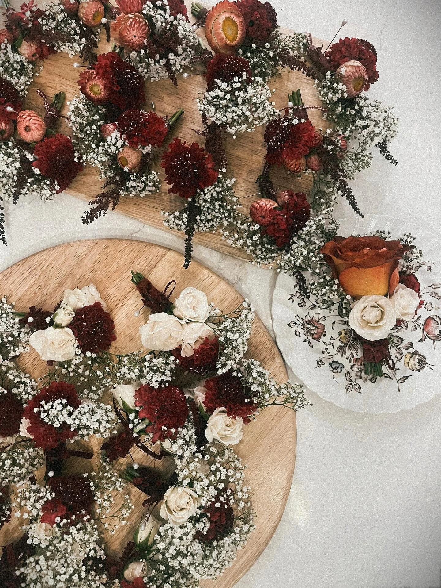 Serving Corsages &amp; Boutonni&egrave;res charcuterie-style. 

De La Salle Homecoming Court - y&rsquo;all are about to look so good ✨🥀

Custom personals are always available - ribbons and drama encouraged. Message to start your gorgeous design. 

#