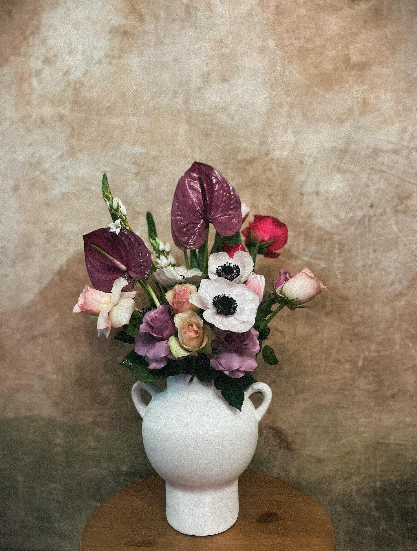 A lil&rsquo; floral welcome for a new baby girl ✨

Sent with love from the @lovemore_covington community. We delivered this right to mama&rsquo;s labor &amp; delivery room yesterday - the sweetest welcome and way to celebrate their new mama. 

#Fever