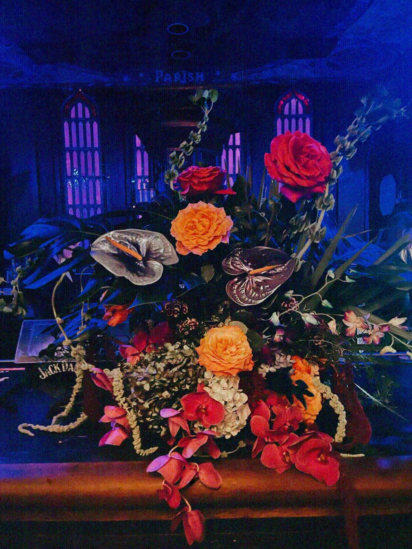 Cosmic gemstone arrangements for wedding of @loveinked &amp; @bigoindapocket 💎🪐🪷 @hobnola 

#weddingflorals #celestialwedding #gemstonepalette #weddingarrangements #nolawedding