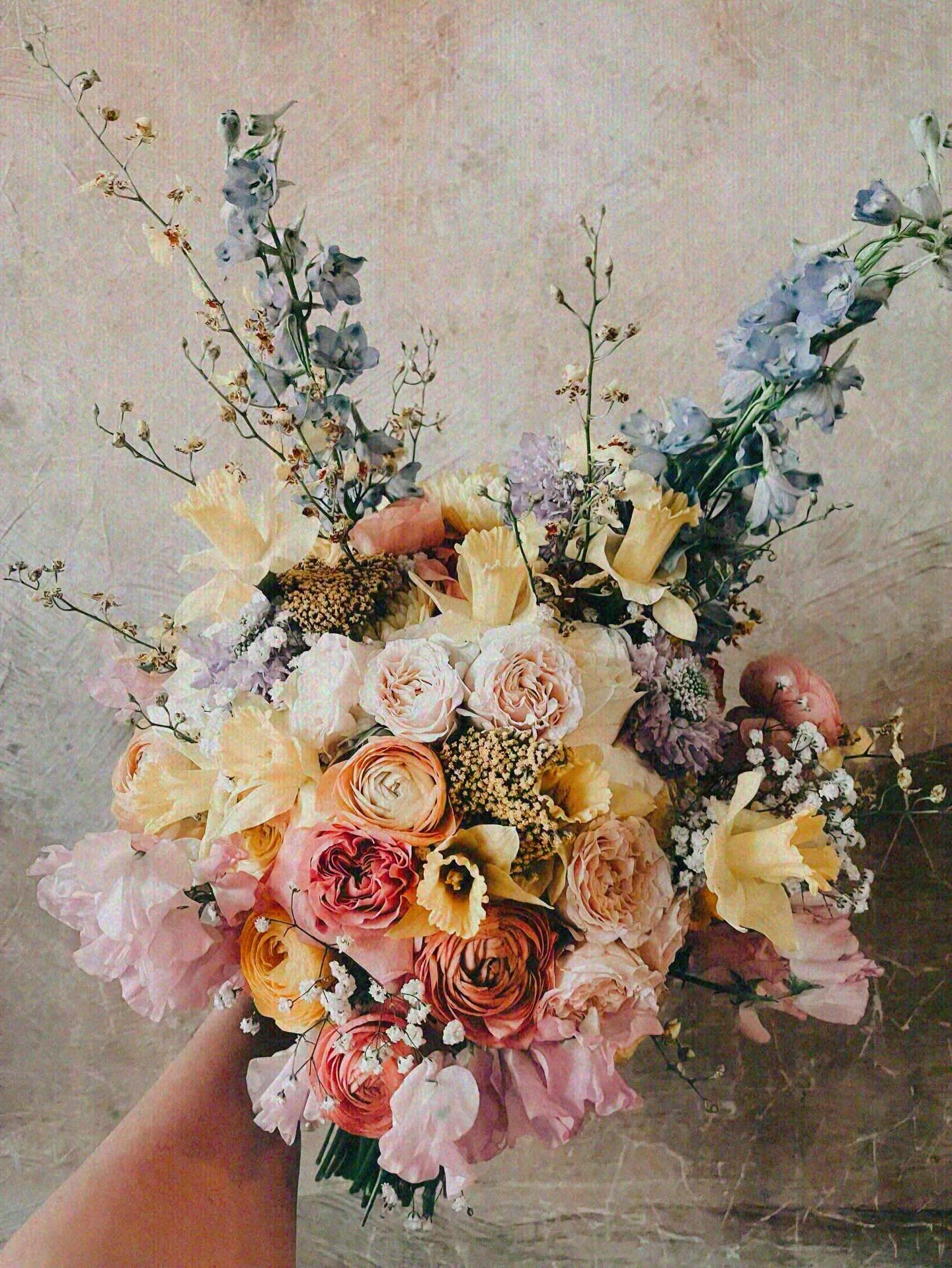 Max spring color, max whimsy, max ruffle, max texture flowers for a darling lil&rsquo; wedding @junebugneworleans 

#springflowers #daffodillove #springfloralpalette #starburst #nolawedding