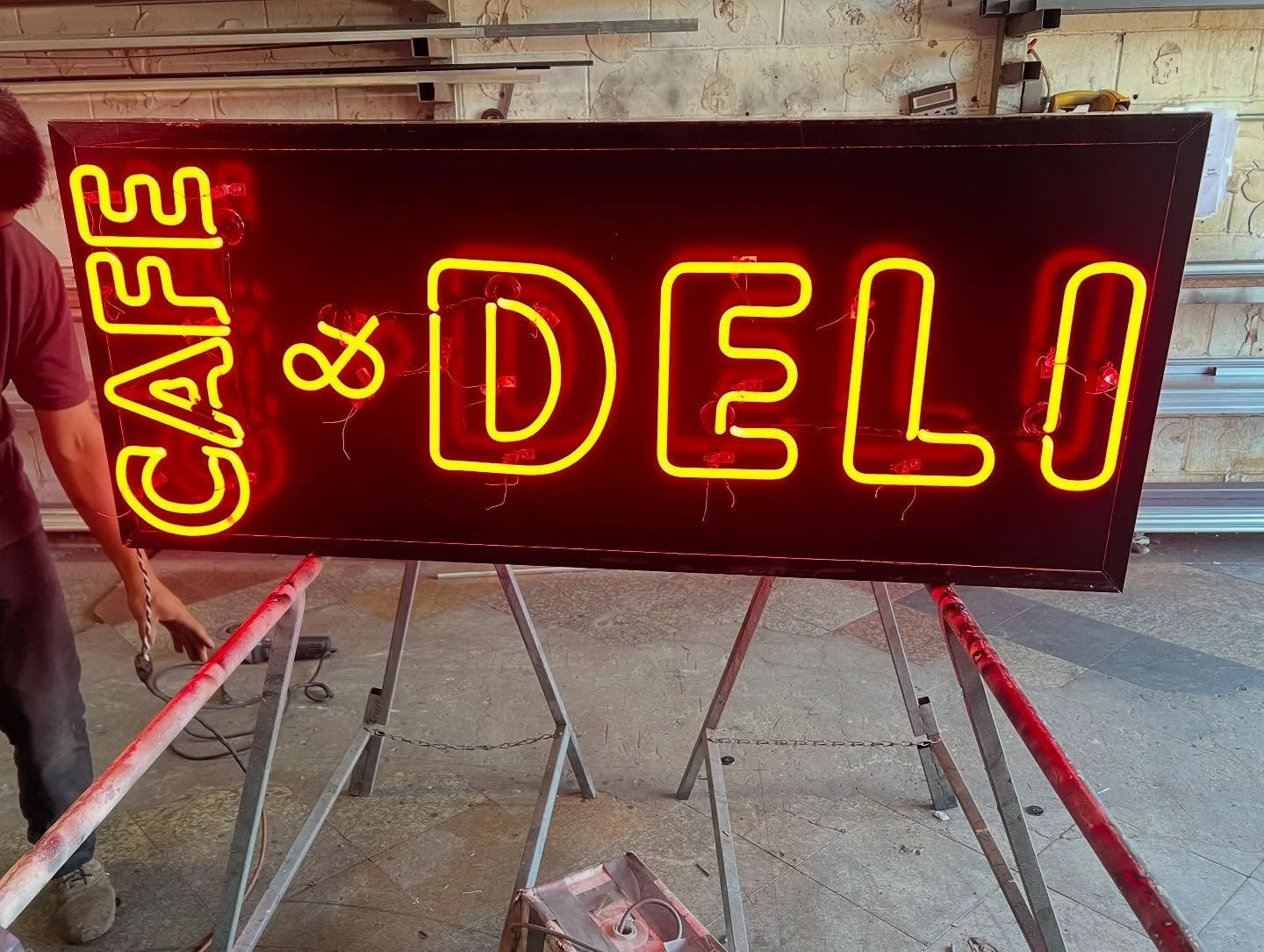 #GLASigns #Neon #Cafe #Deli
